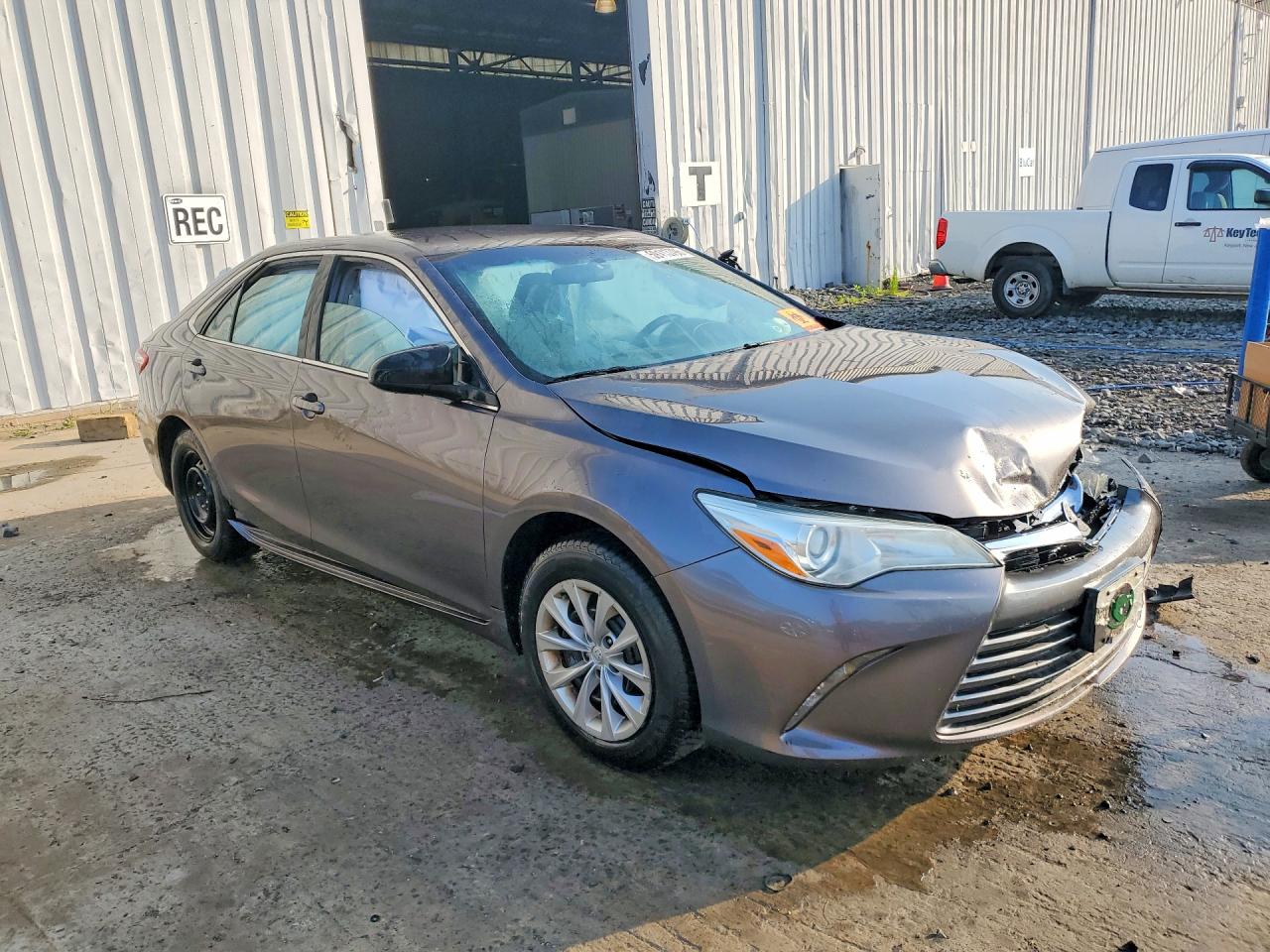 2015 Toyota Camry Le Silver vin: 4T4BF1FK7FR476321