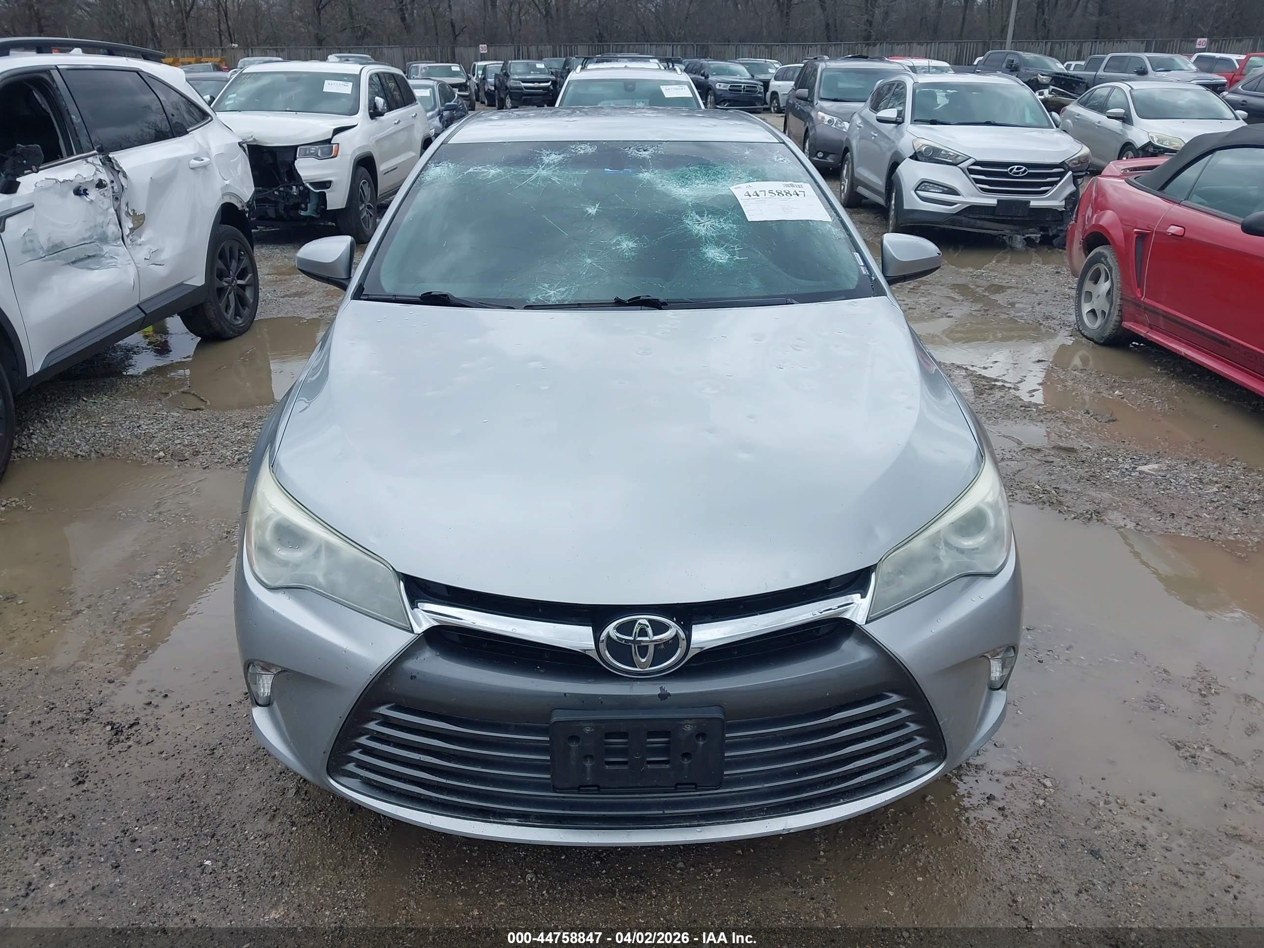 2015 Toyota Camry Le Silver vin: 4T4BF1FK7FR476786