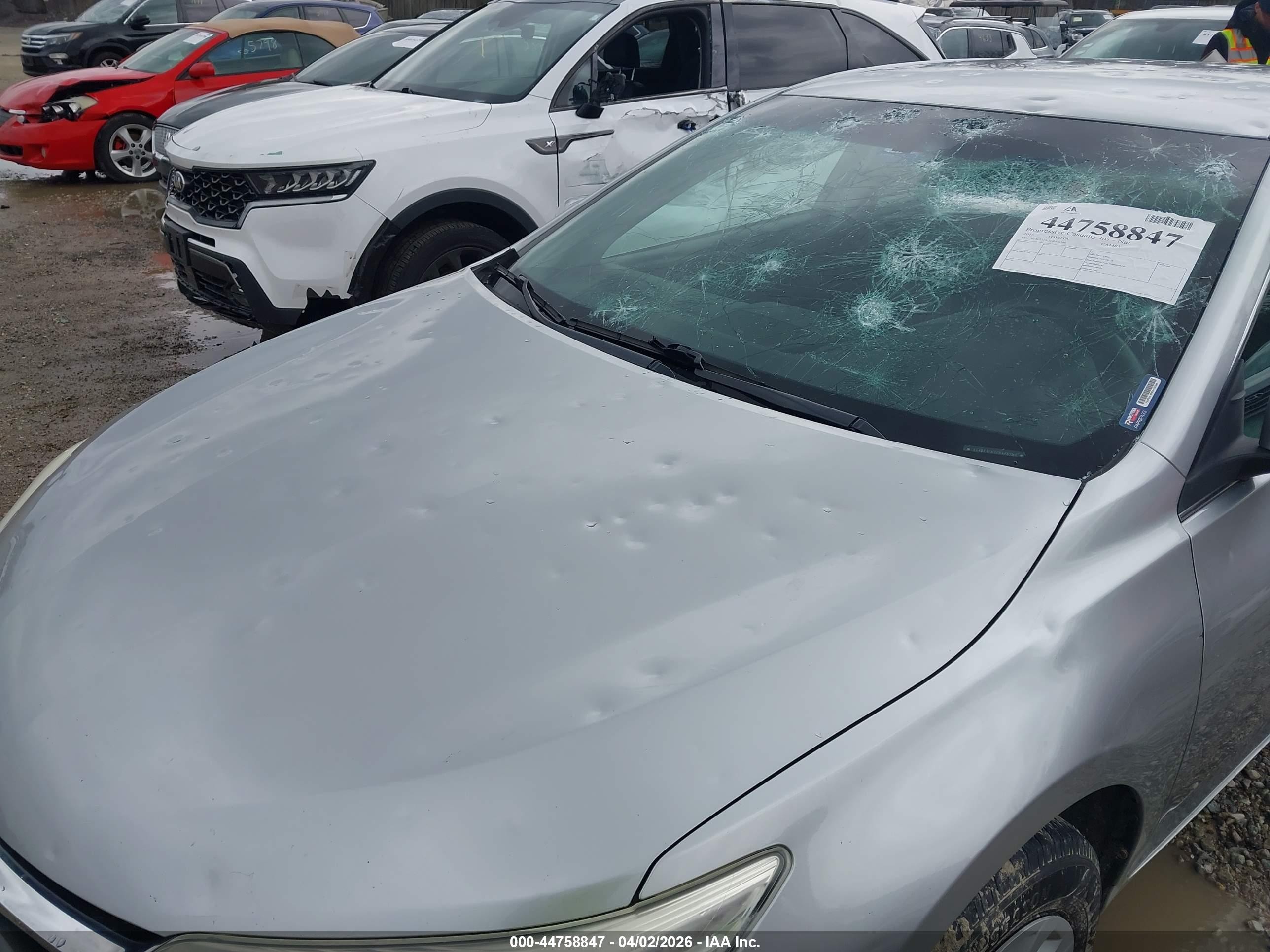 2015 Toyota Camry Le Silver vin: 4T4BF1FK7FR476786