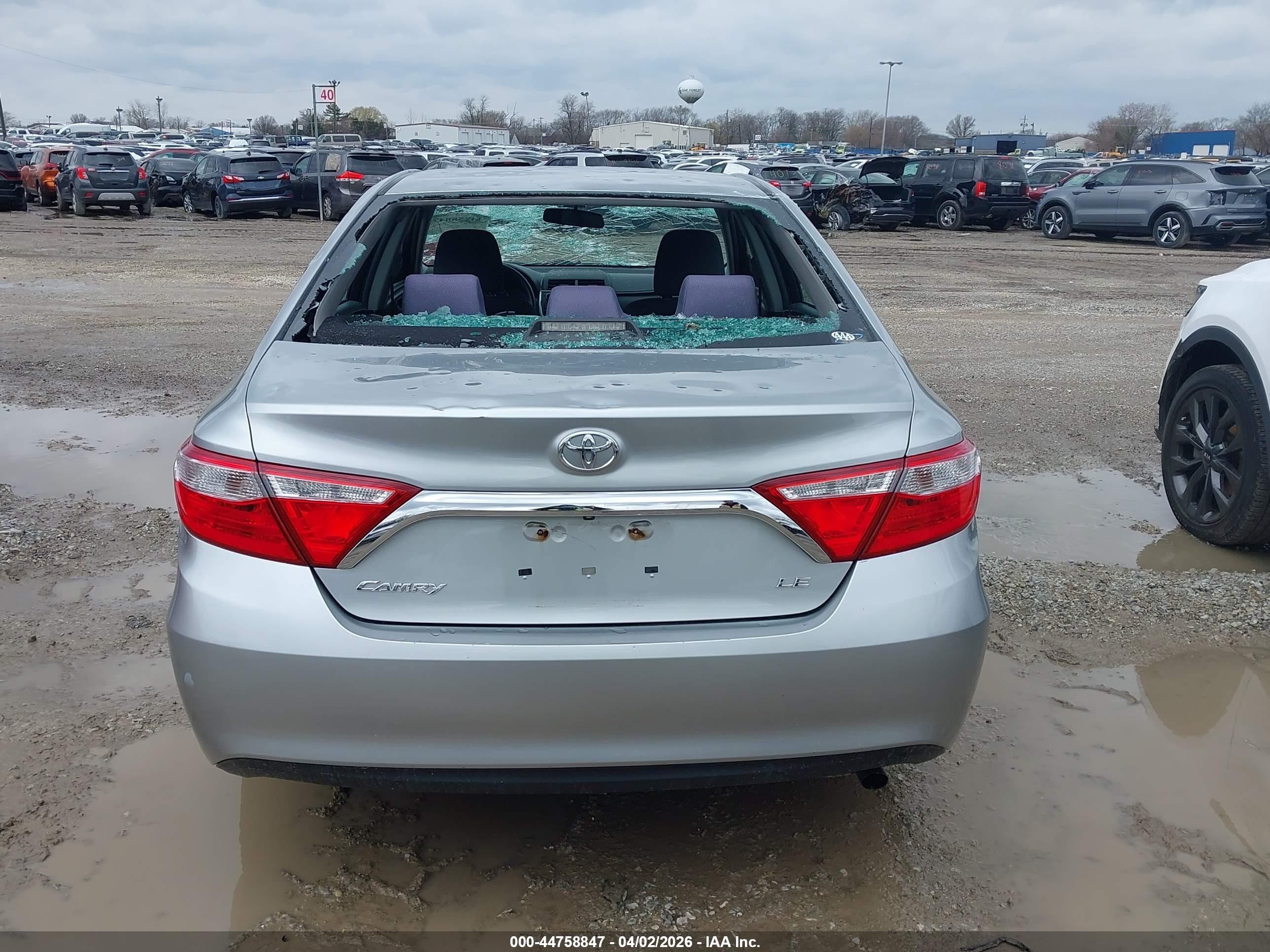 2015 Toyota Camry Le Silver vin: 4T4BF1FK7FR476786