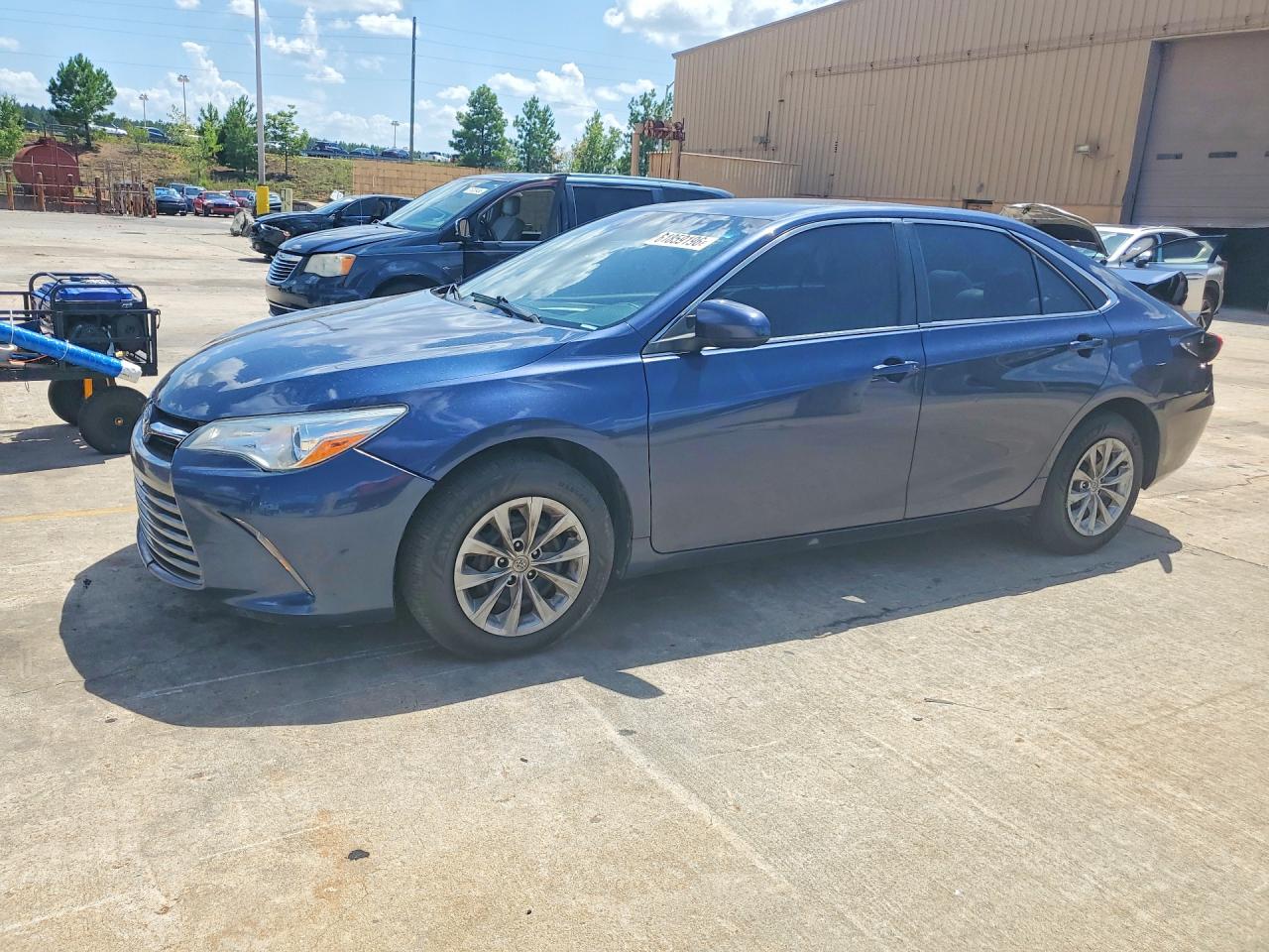 2015 Toyota Camry Le Синий vin: 4T4BF1FK7FR478991