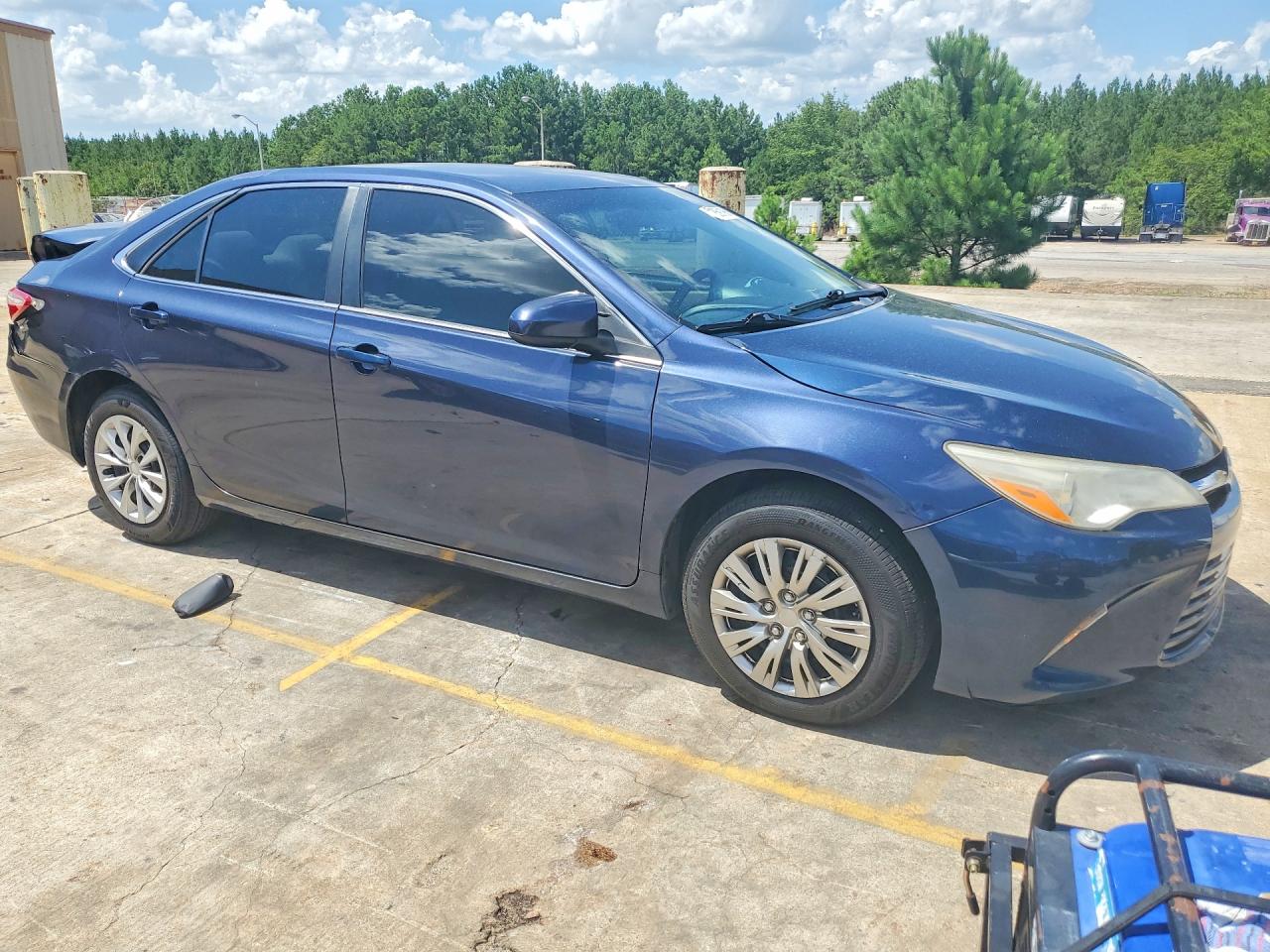 2015 Toyota Camry Le Blue vin: 4T4BF1FK7FR478991