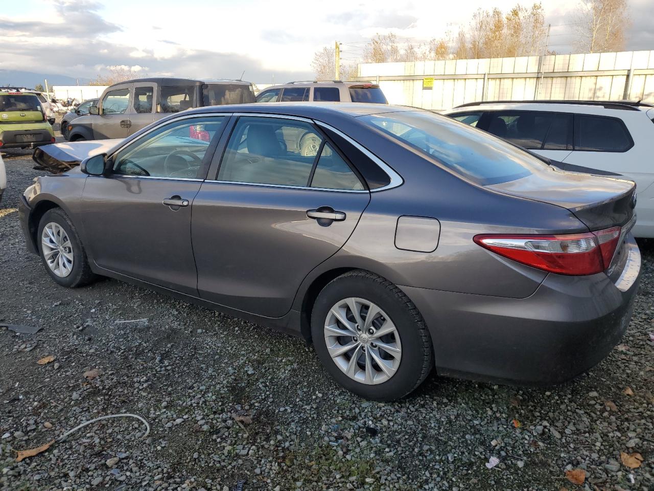 2015 Toyota Camry Le Gray vin: 4T4BF1FK7FR481096