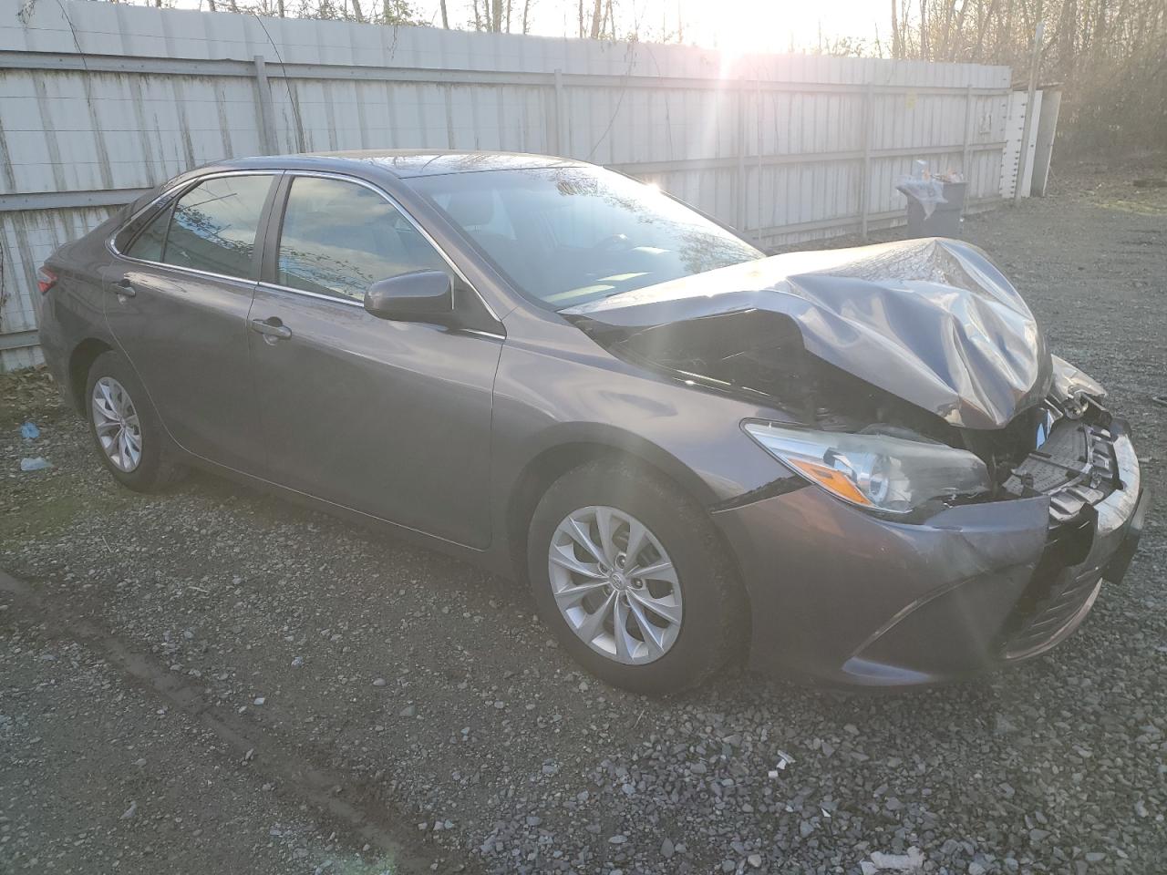 2015 Toyota Camry Le Gray vin: 4T4BF1FK7FR481096