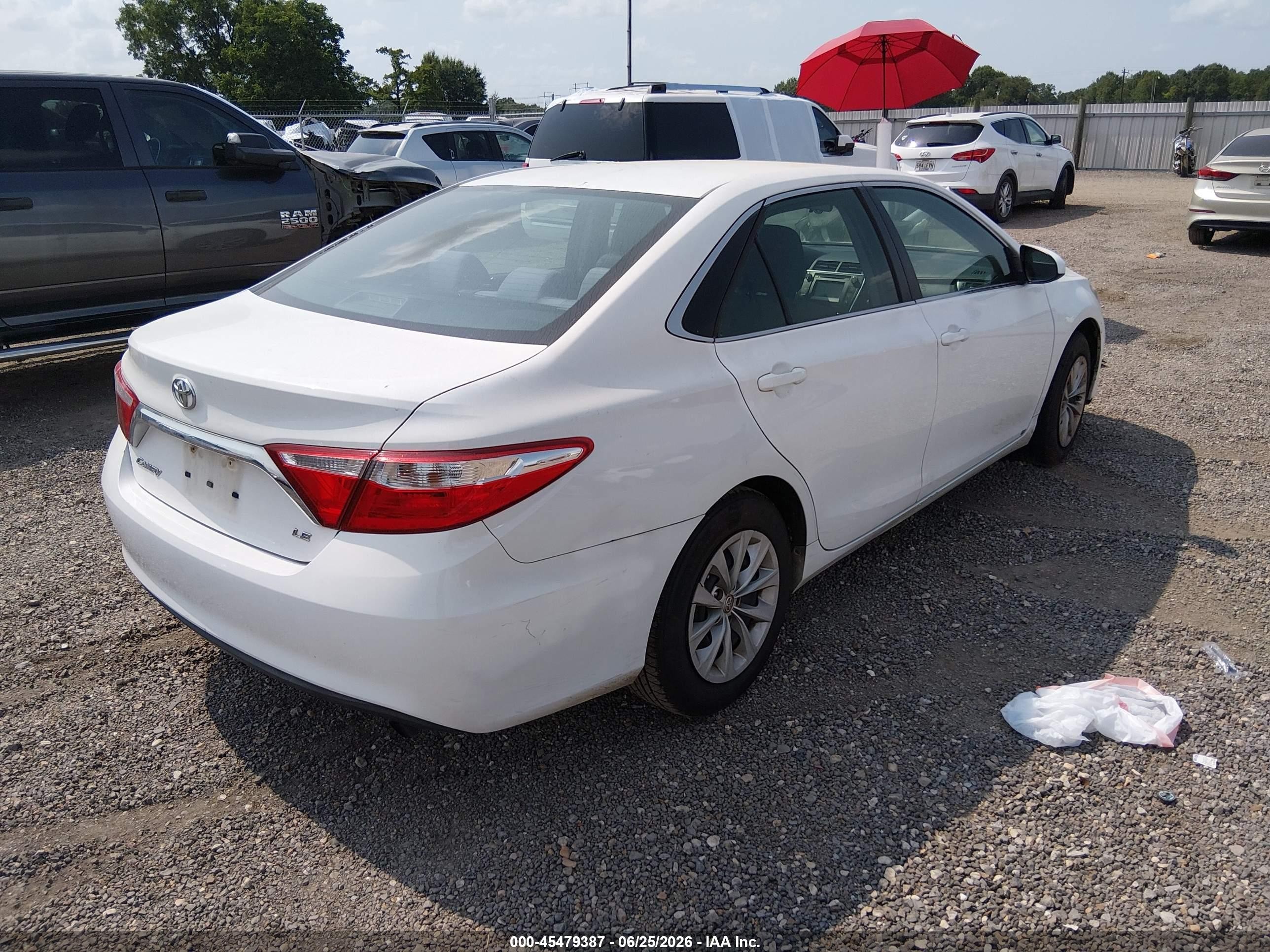 2015 Toyota Camry Le White vin: 4T4BF1FK7FR482880