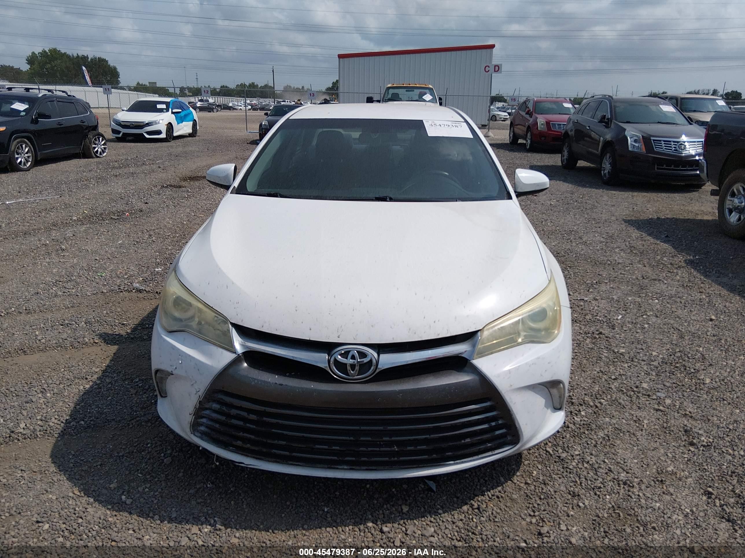 2015 Toyota Camry Le White vin: 4T4BF1FK7FR482880
