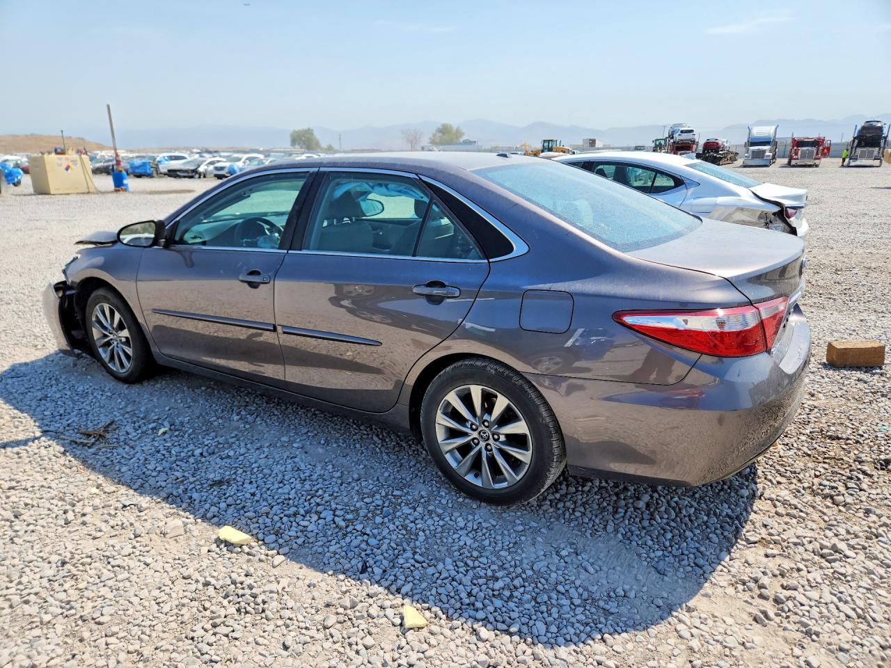 2015 Toyota Camry Xle Gray vin: 4T4BF1FK7FR490641