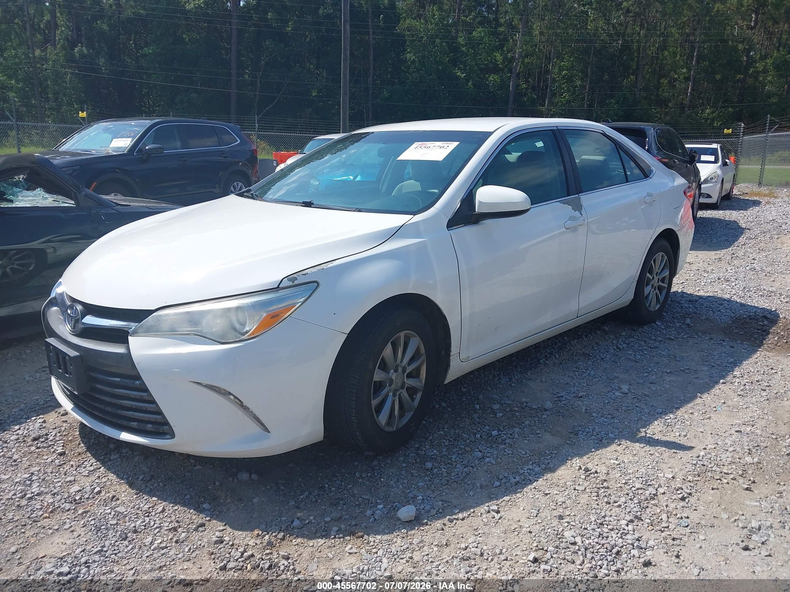 2015 Toyota Camry Le White vin: 4T4BF1FK7FR507356