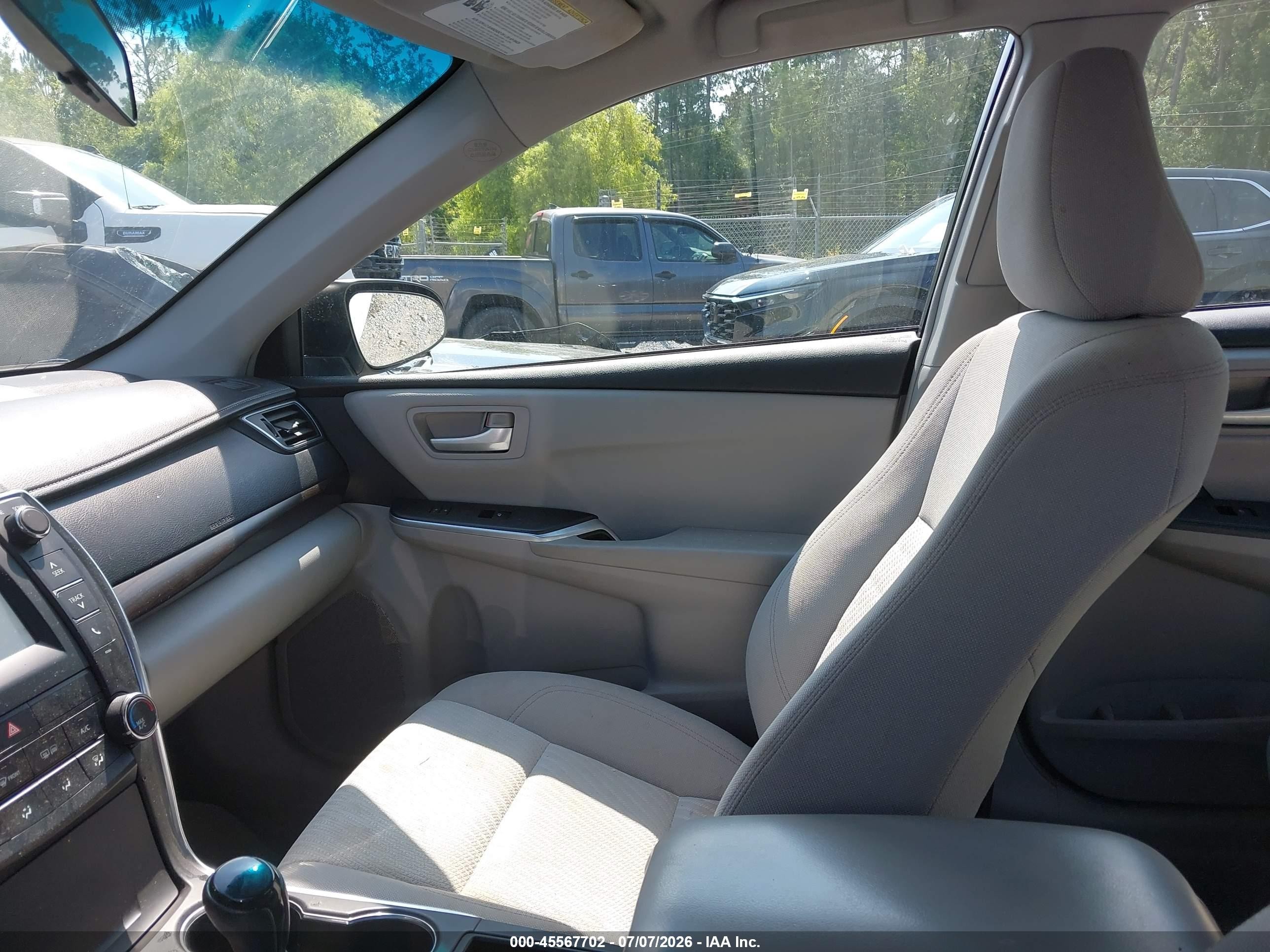 2015 Toyota Camry Le White vin: 4T4BF1FK7FR507356
