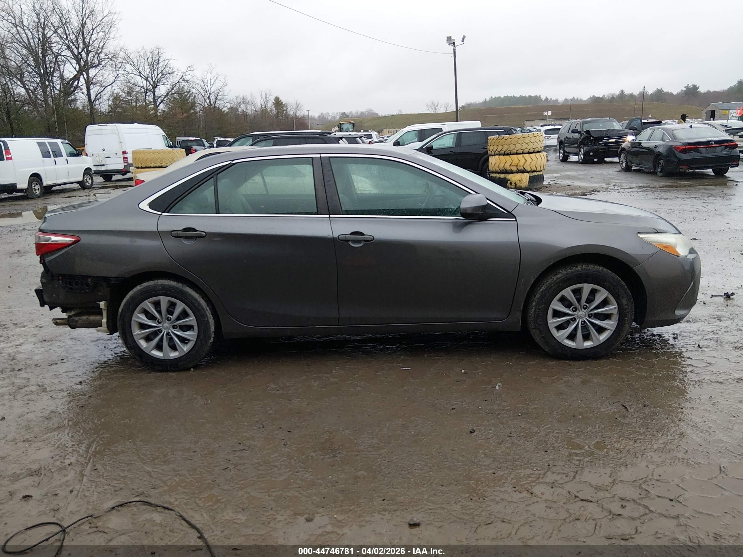 2015 Toyota Camry Le Gray vin: 4T4BF1FK7FR514016