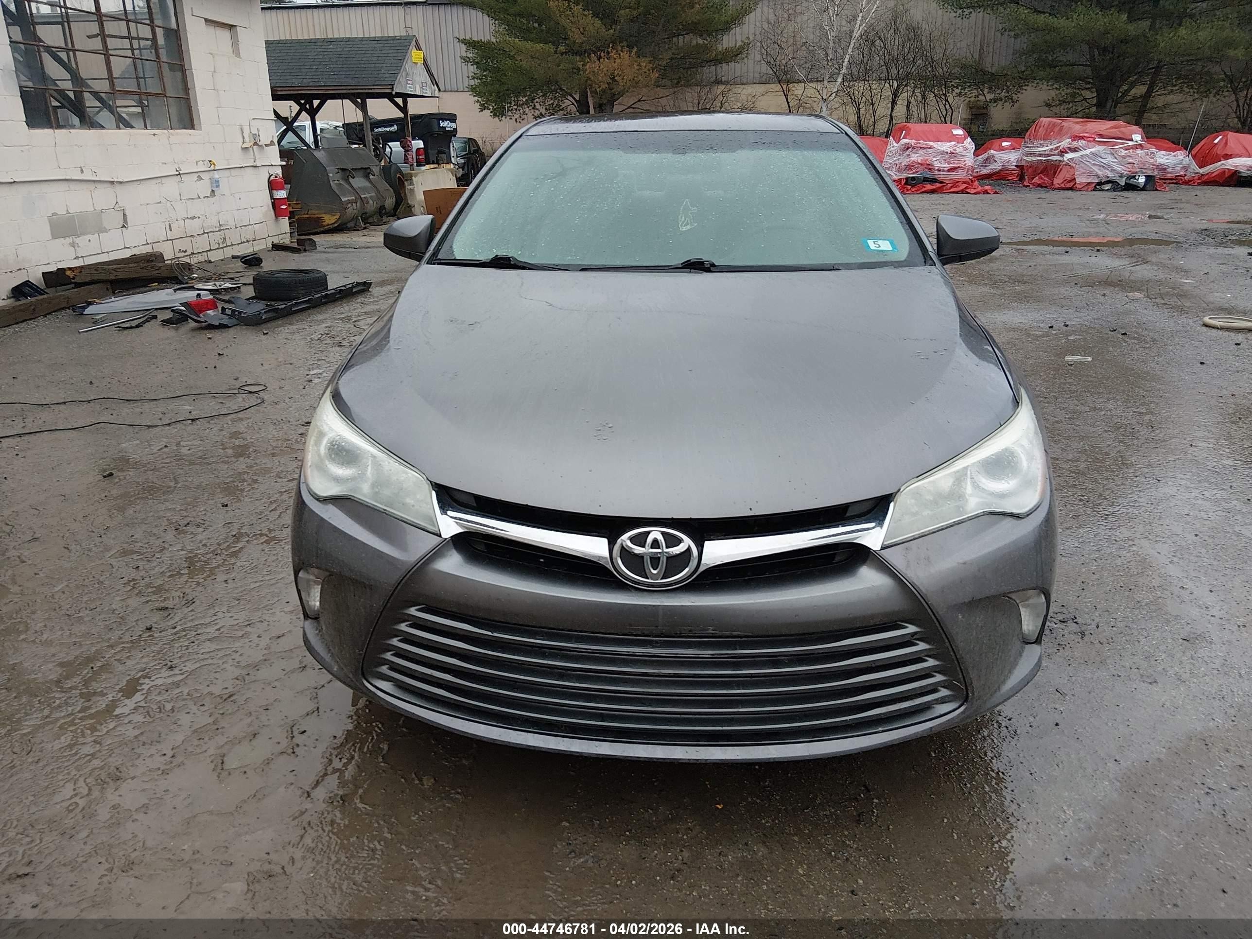 2015 Toyota Camry Le Gray vin: 4T4BF1FK7FR514016