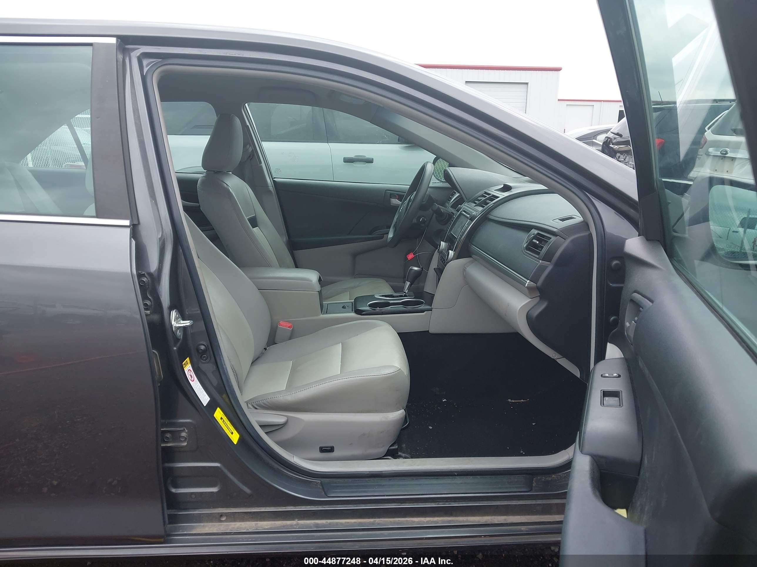 2012 Toyota Camry Le Серый vin: 4T4BF1FK8CR157375