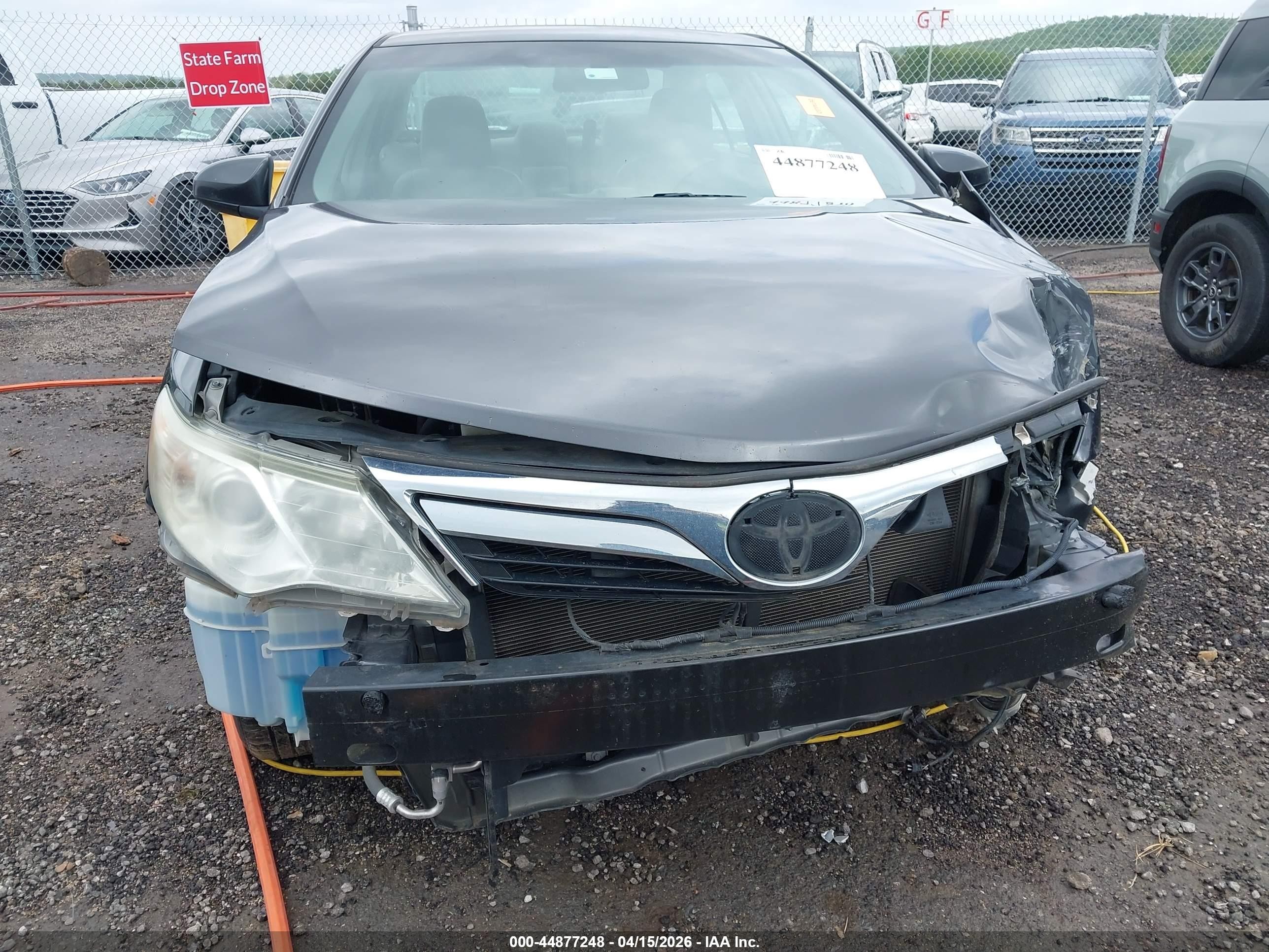2012 Toyota Camry Le Серый vin: 4T4BF1FK8CR157375