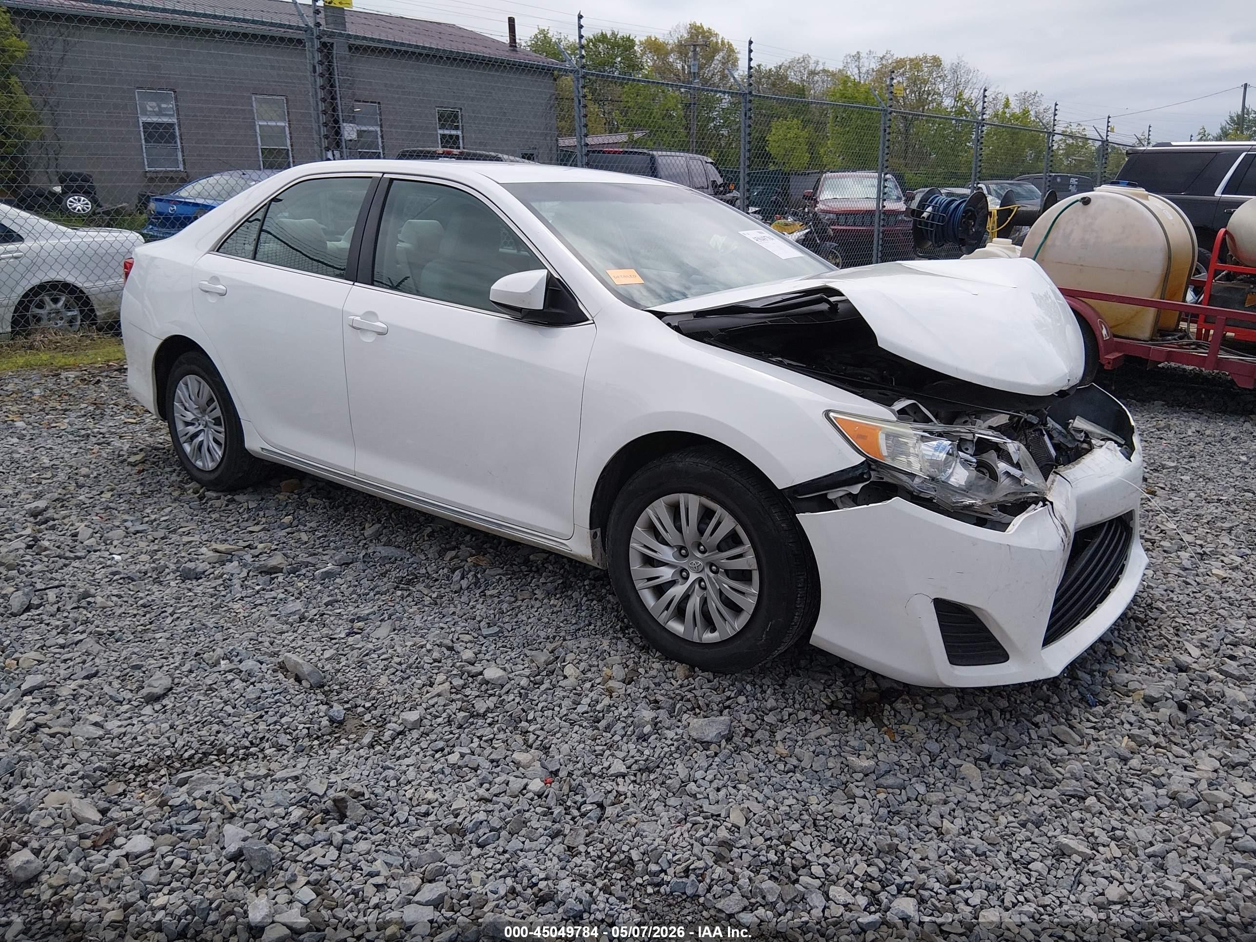 2012 Toyota Camry Le White vin: 4T4BF1FK8CR192403