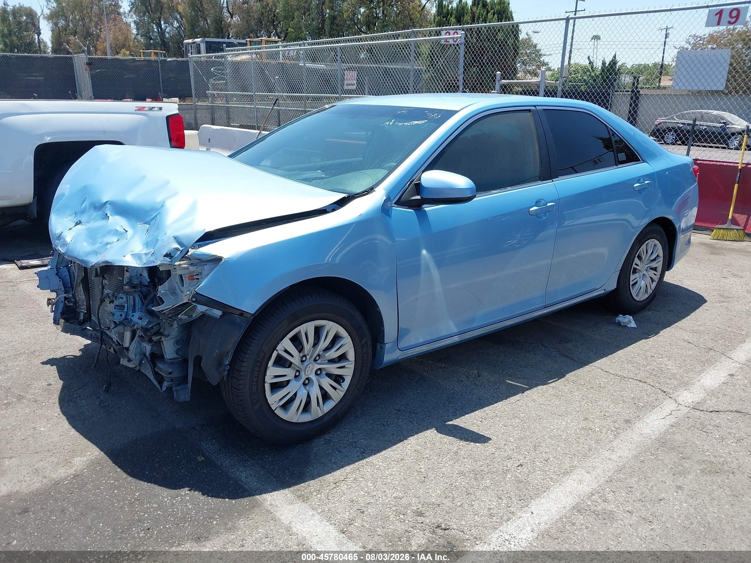 2012 Toyota Camry Le Blue vin: 4T4BF1FK8CR193860