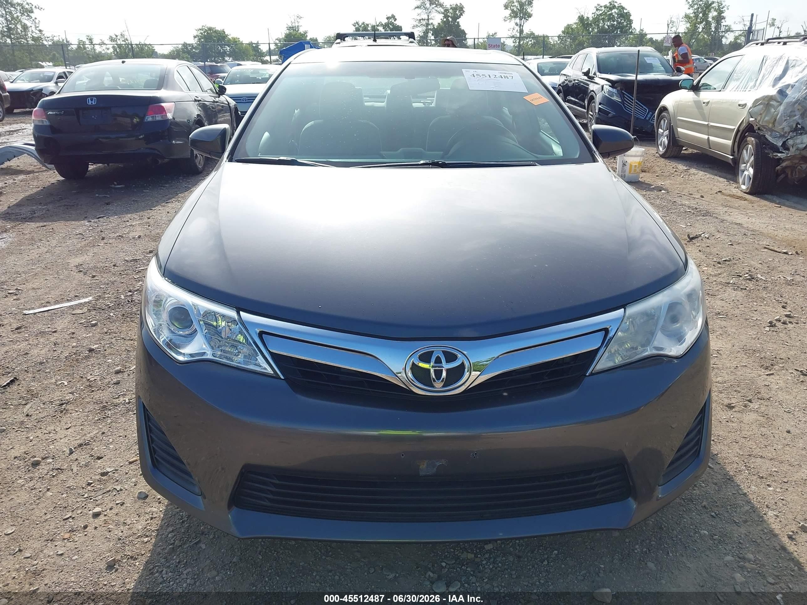 2012 Toyota Camry Le Серый vin: 4T4BF1FK8CR208292