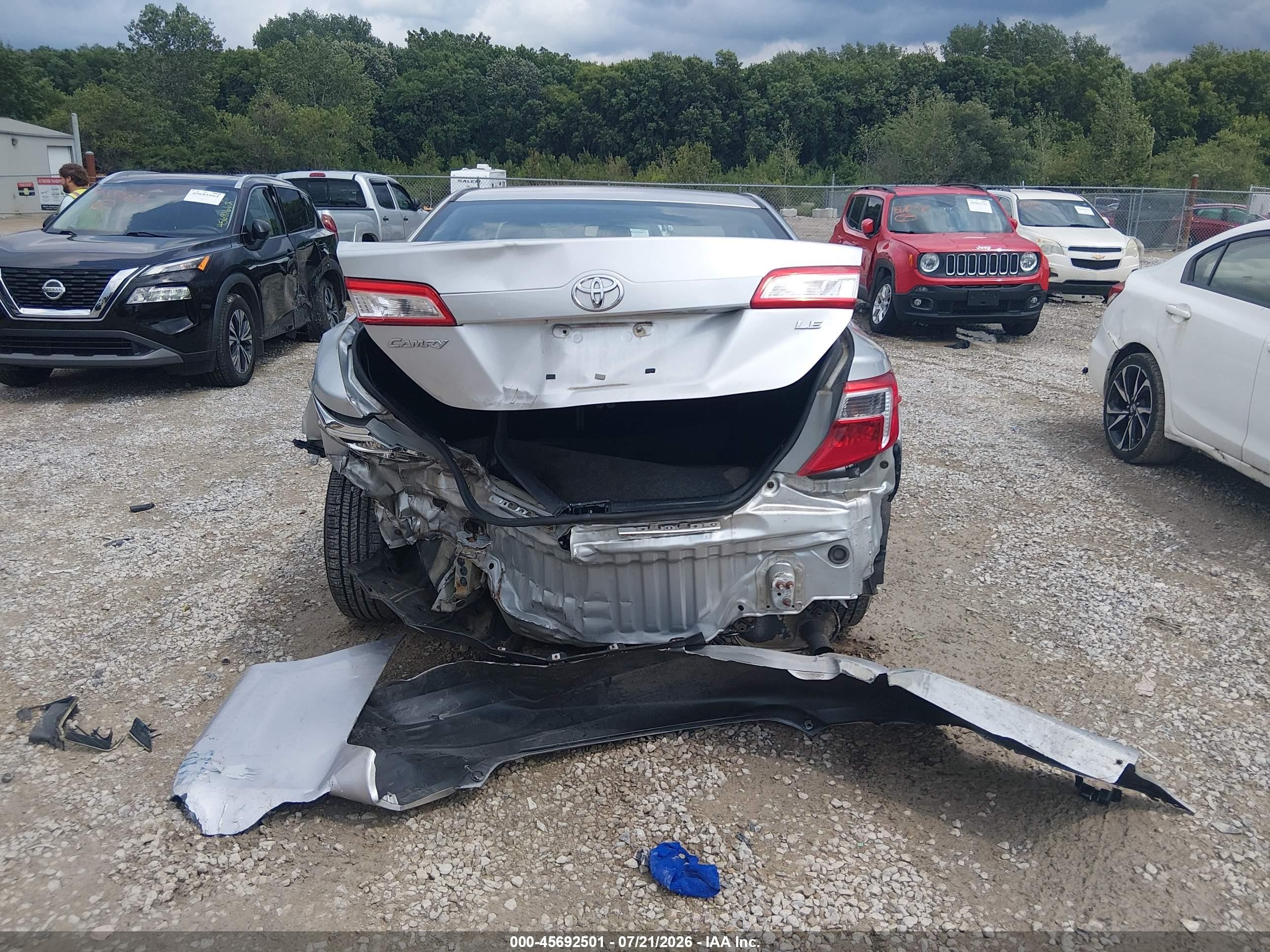 2012 Toyota Camry Le Silver vin: 4T4BF1FK8CR210561