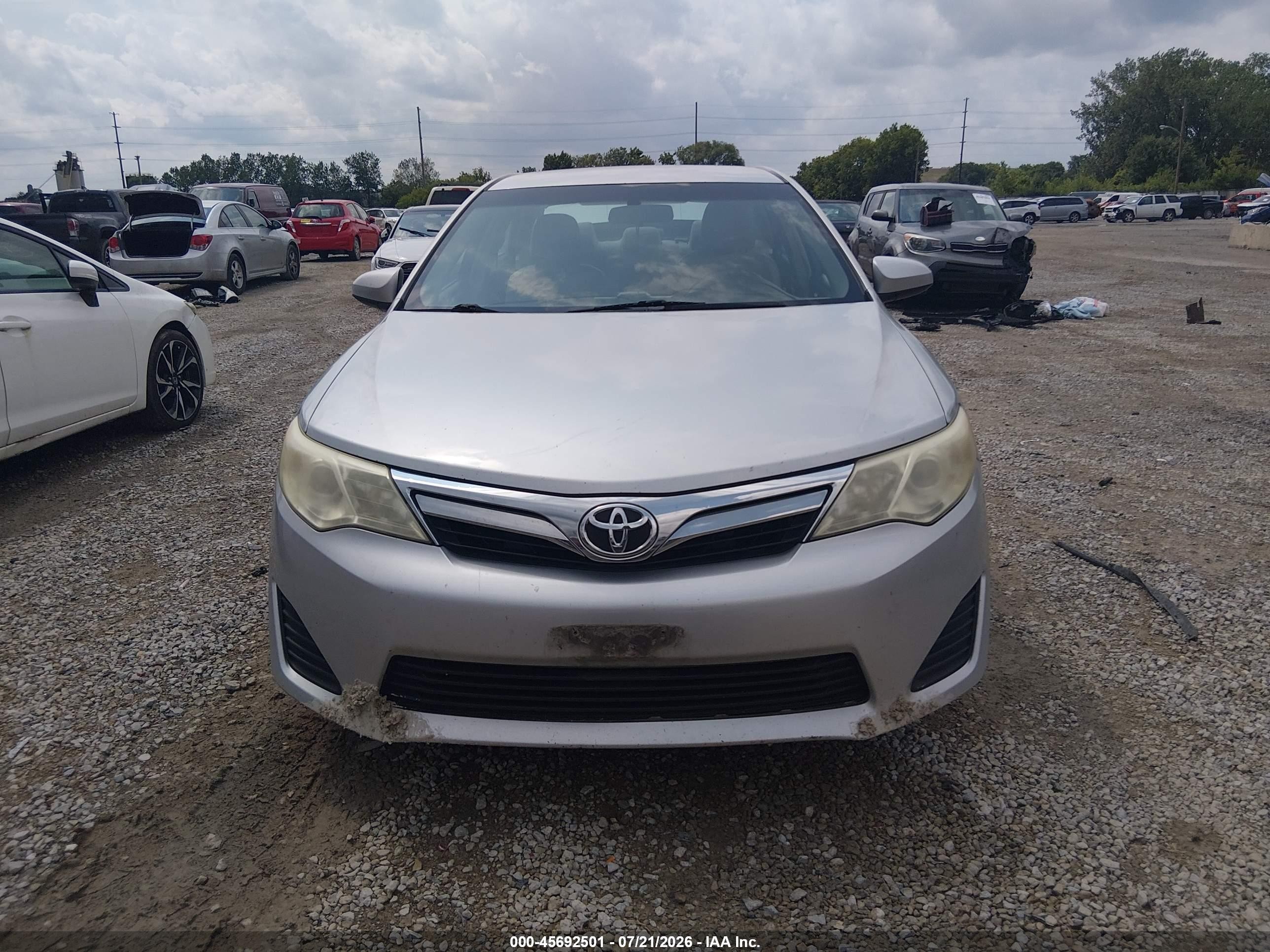 2012 Toyota Camry Le Silver vin: 4T4BF1FK8CR210561