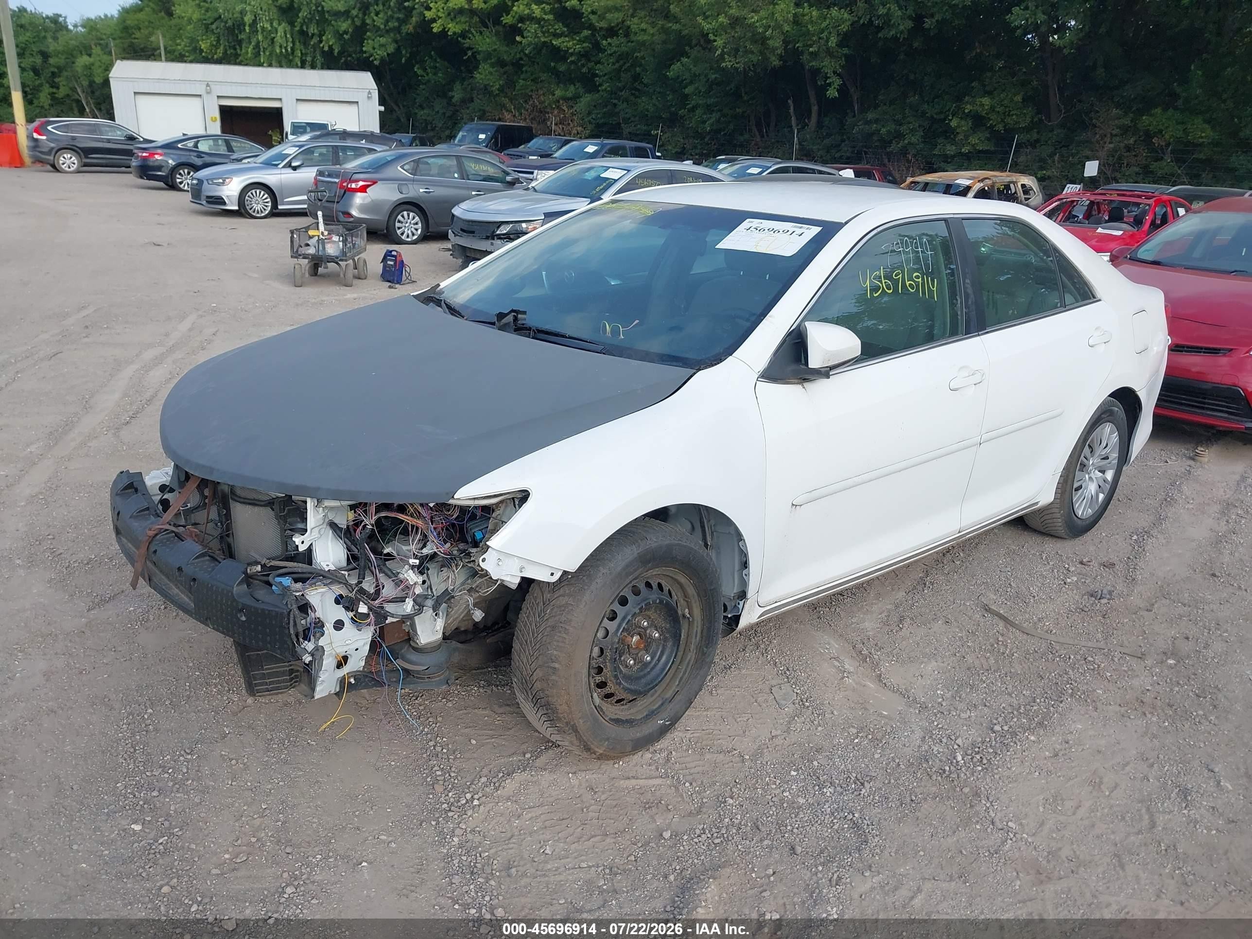 2012 Toyota Camry Le White vin: 4T4BF1FK8CR214979