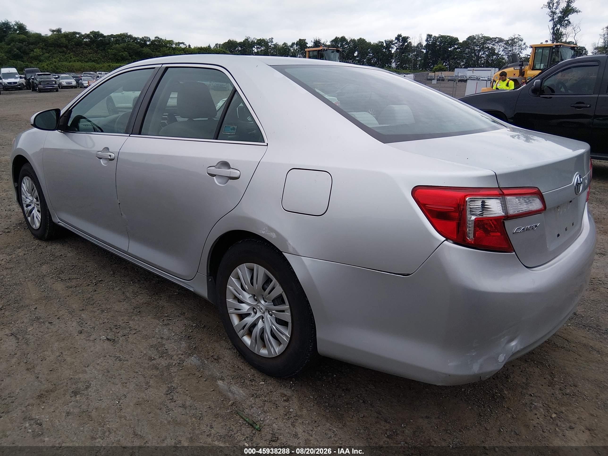 2012 Toyota Camry Le Silver vin: 4T4BF1FK8CR218983