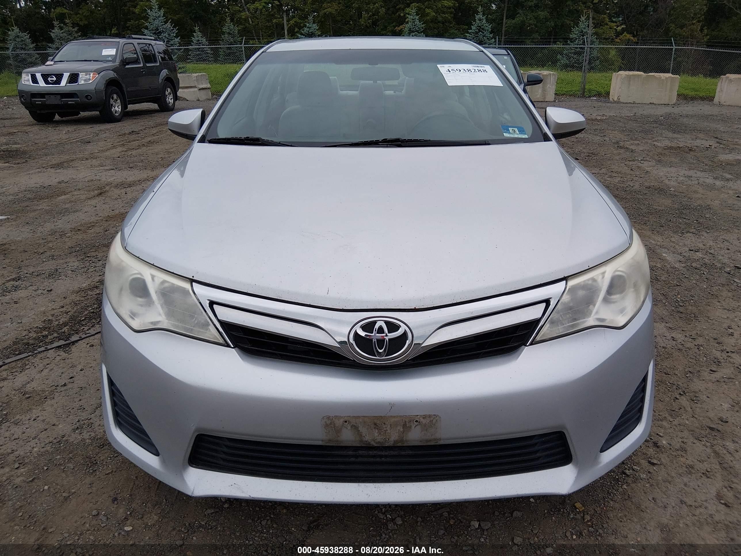 2012 Toyota Camry Le Silver vin: 4T4BF1FK8CR218983