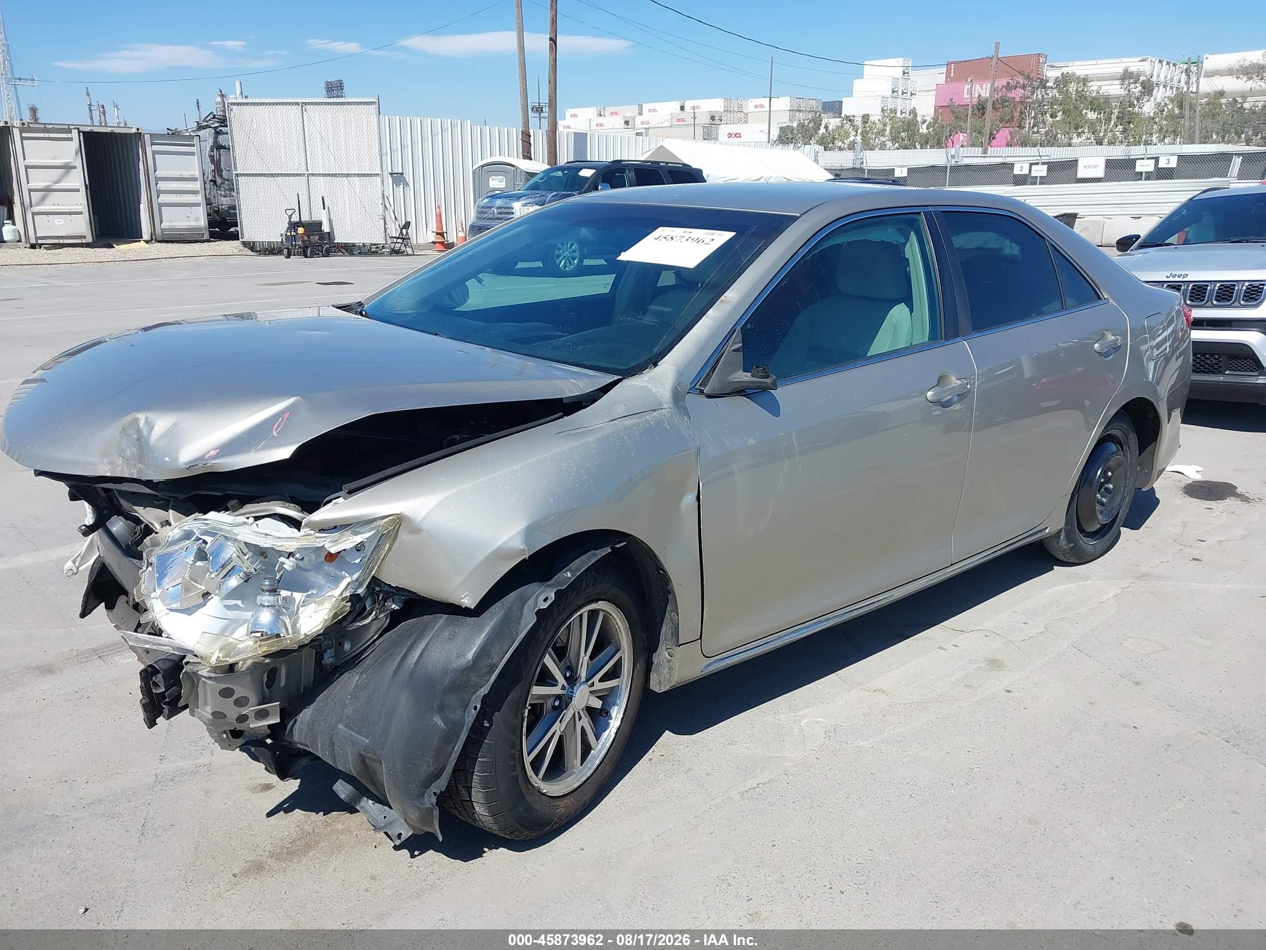 2013 Toyota Camry Le Серебряный vin: 4T4BF1FK8DR277646