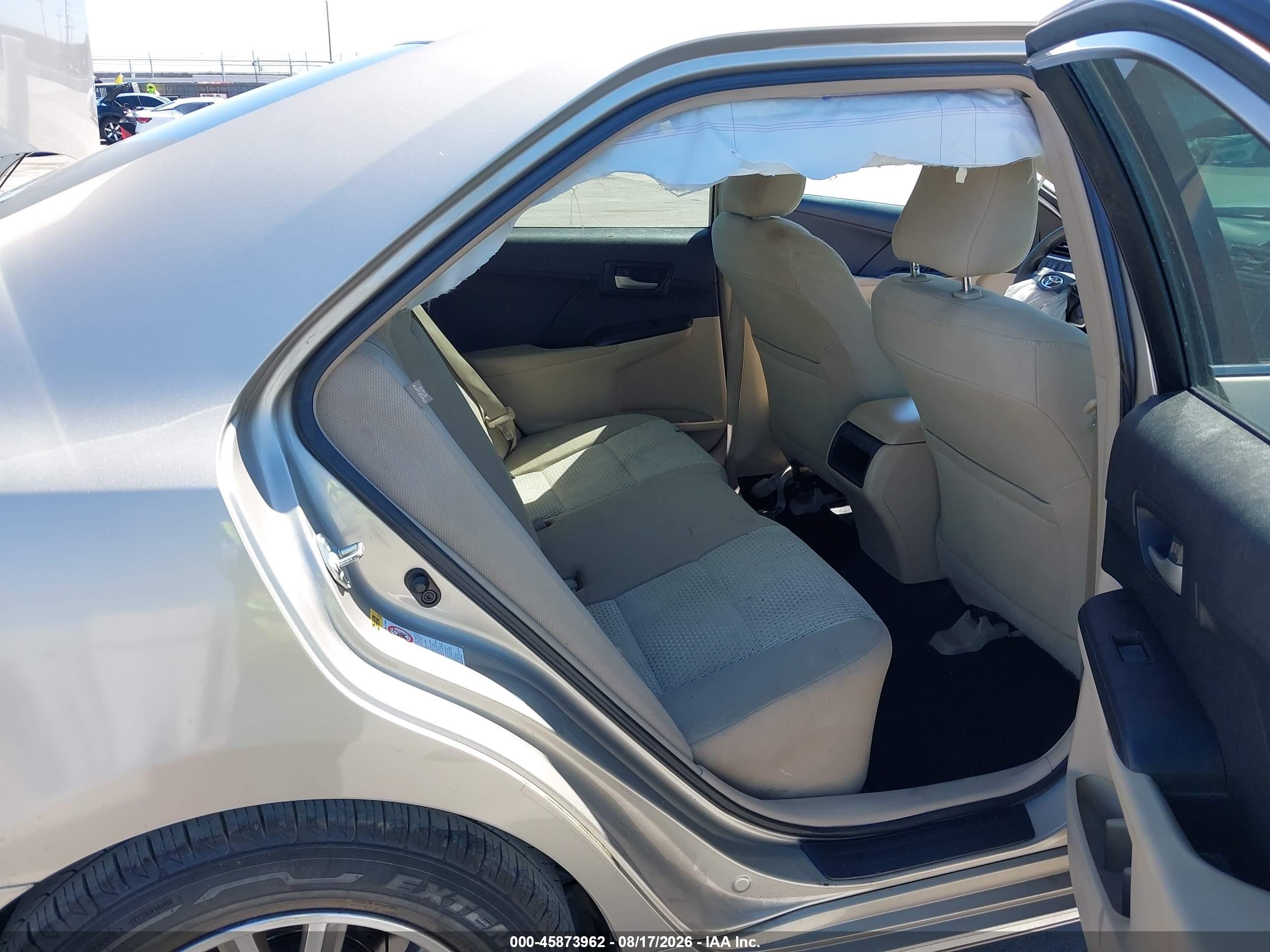 2013 Toyota Camry Le Серебряный vin: 4T4BF1FK8DR277646