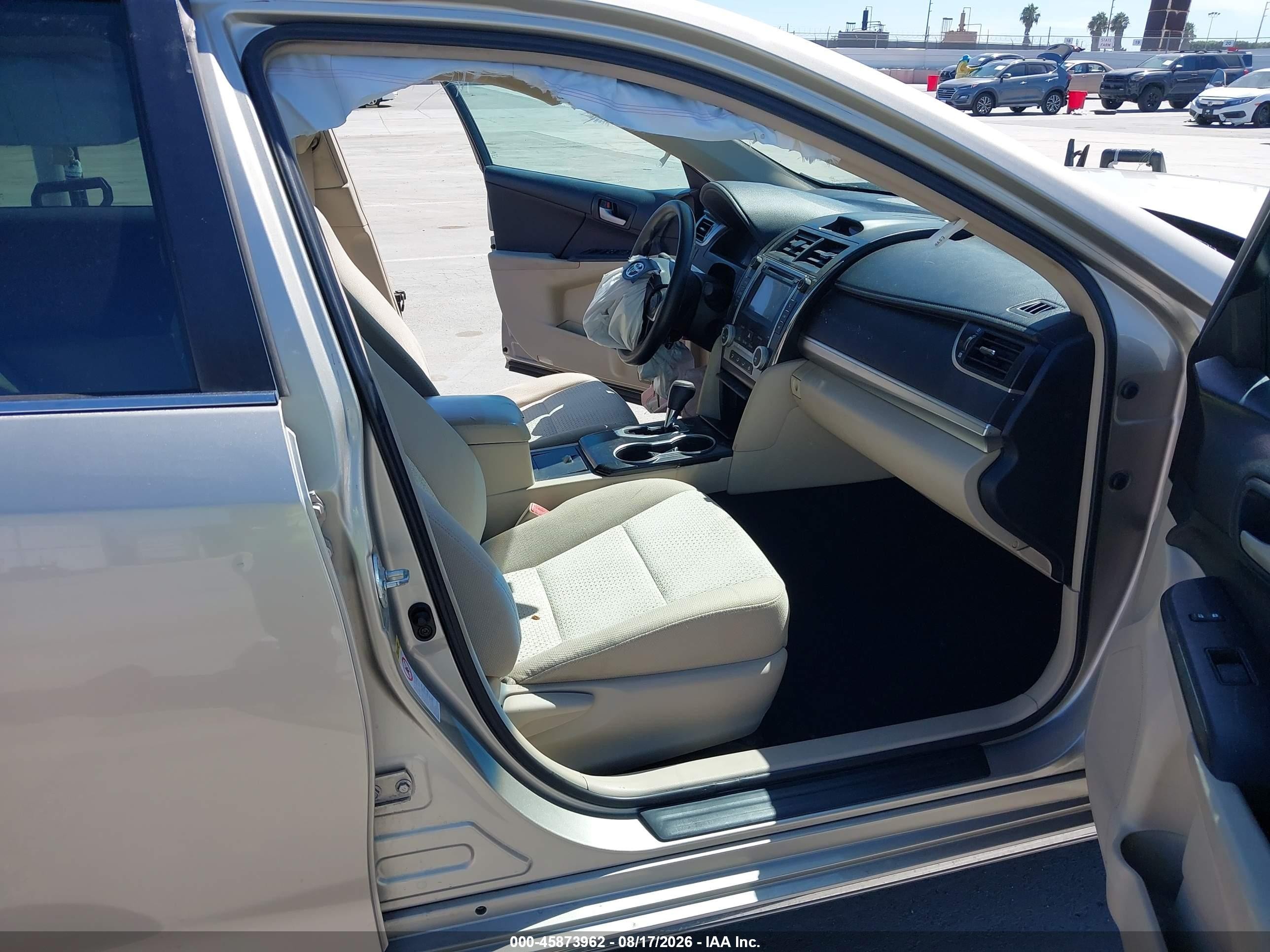 2013 Toyota Camry Le Серебряный vin: 4T4BF1FK8DR277646