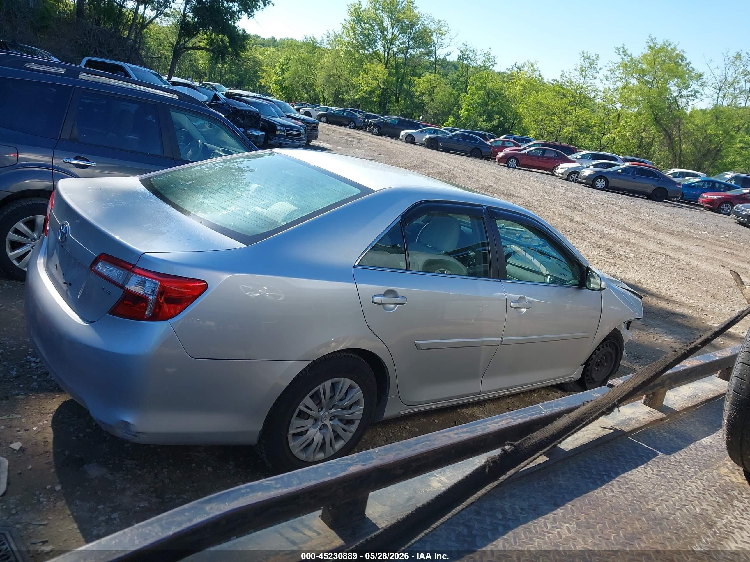 2013 Toyota Camry Le Silver vin: 4T4BF1FK8DR278151