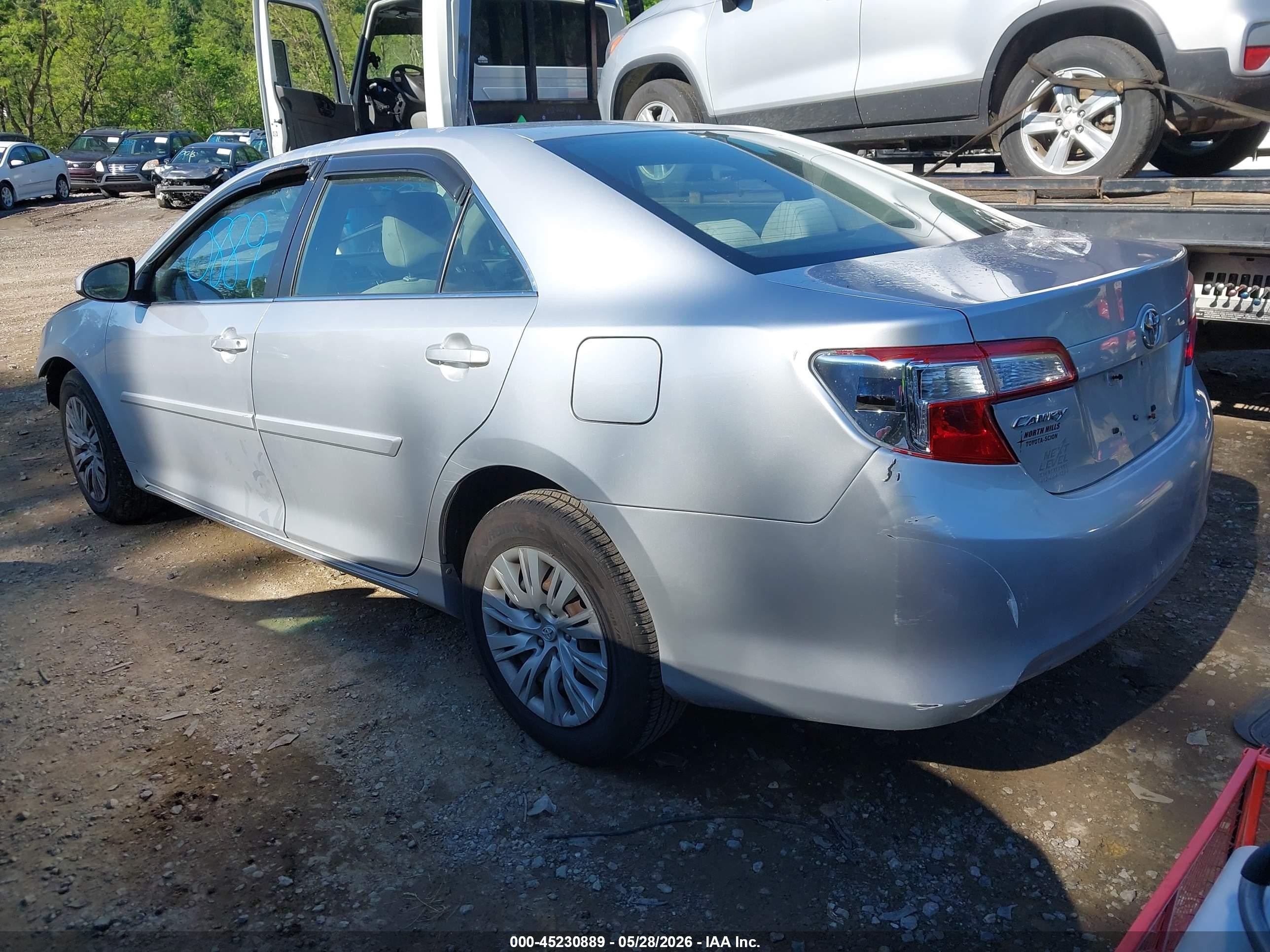 2013 Toyota Camry Le Silver vin: 4T4BF1FK8DR278151