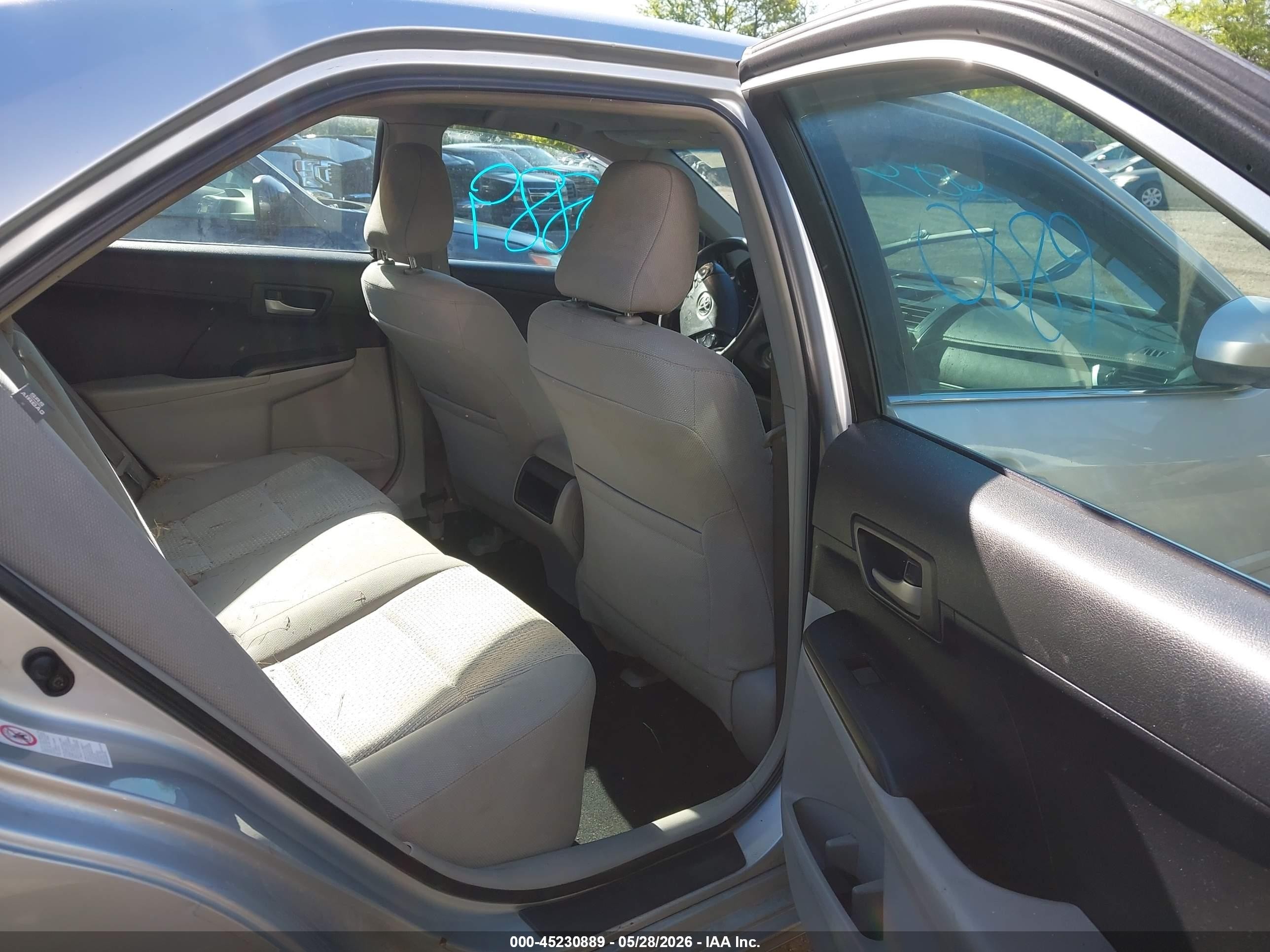 2013 Toyota Camry Le Silver vin: 4T4BF1FK8DR278151