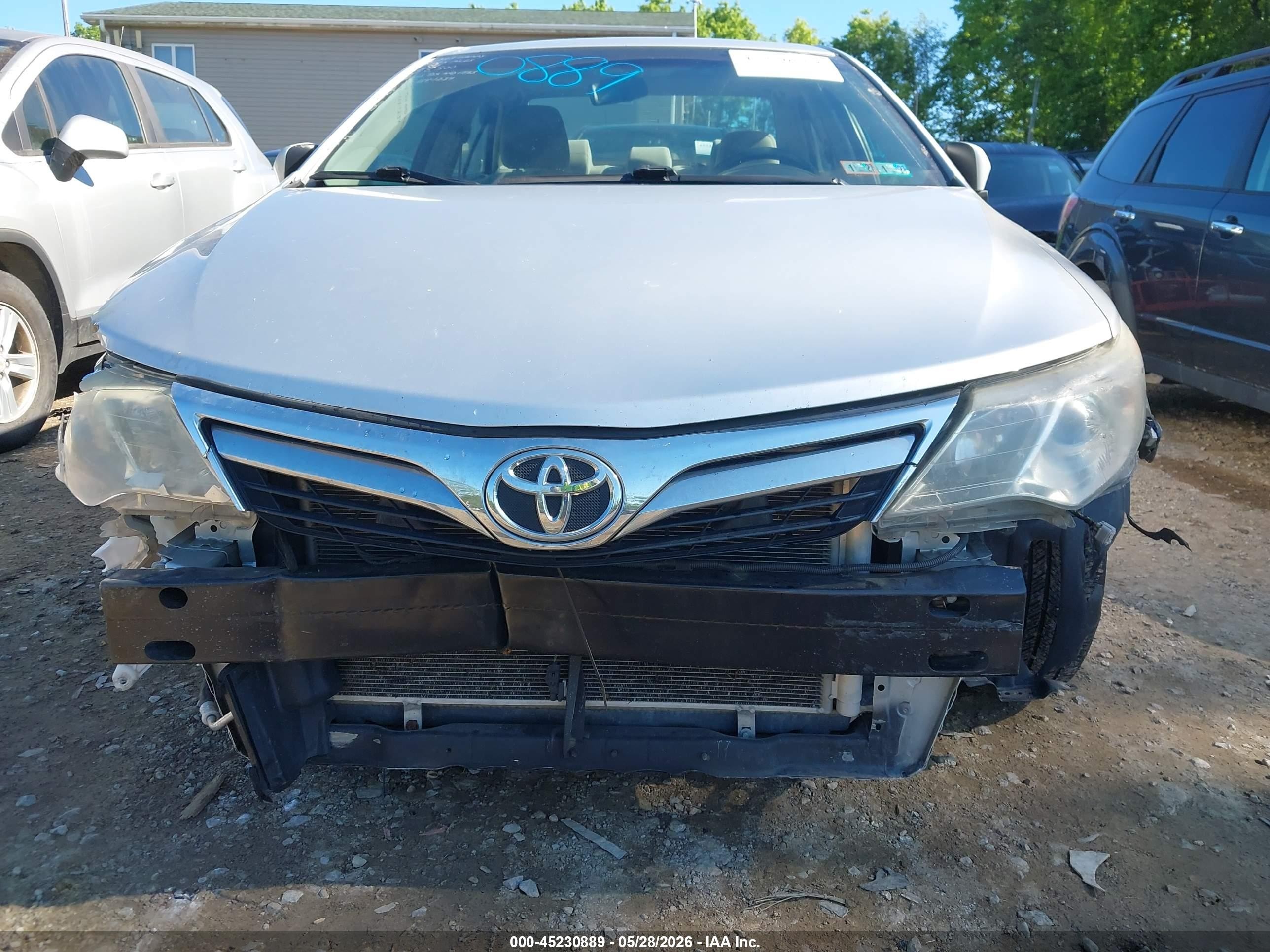 2013 Toyota Camry Le Silver vin: 4T4BF1FK8DR278151