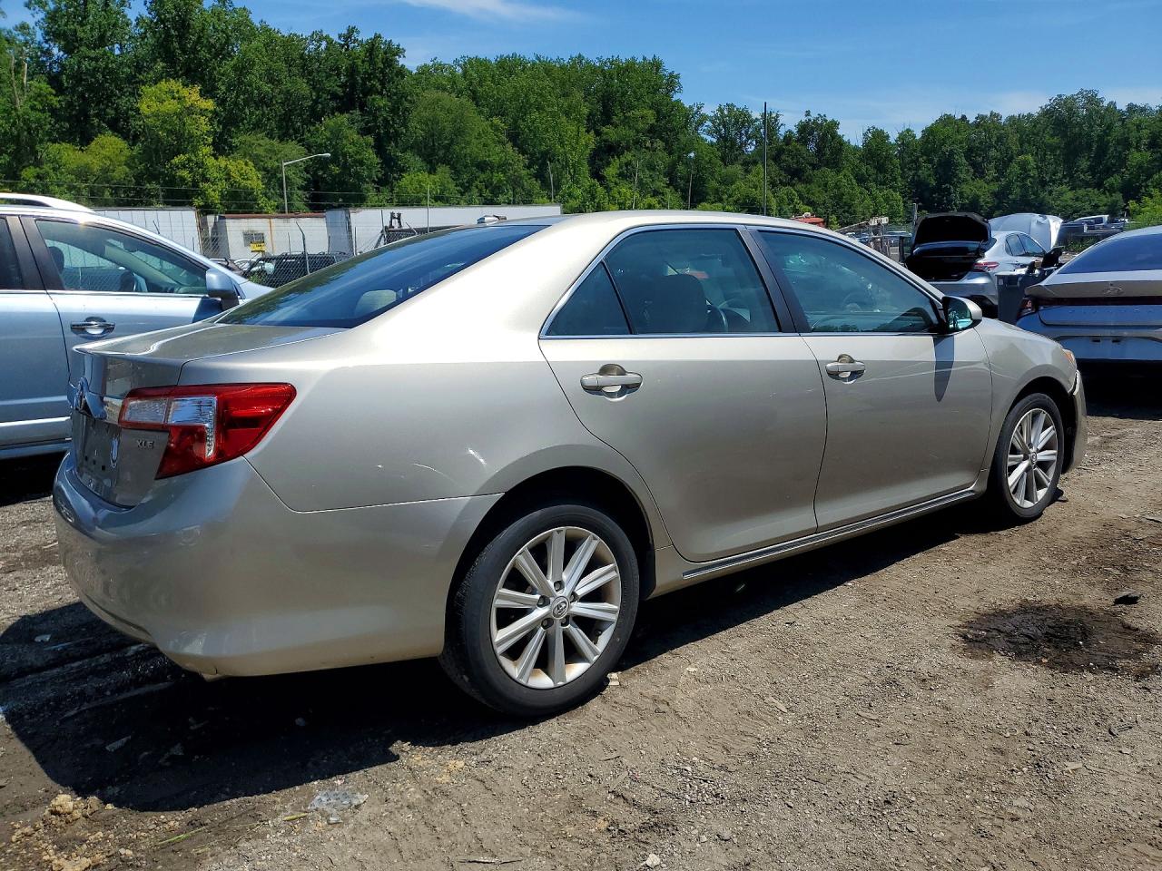 2013 Toyota Camry Xle Золотой vin: 4T4BF1FK8DR278392