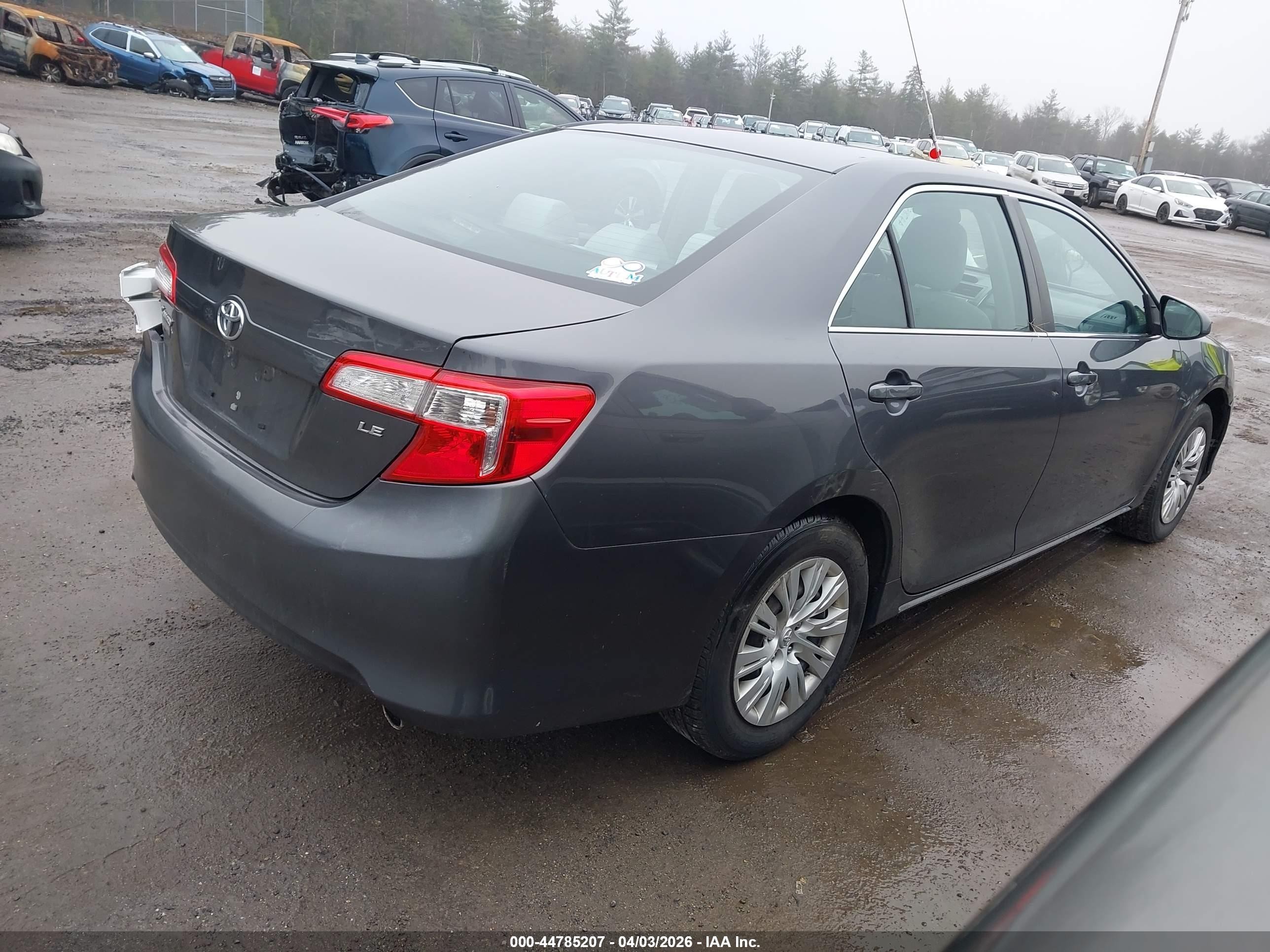 2013 Toyota Camry Le Gray vin: 4T4BF1FK8DR285715