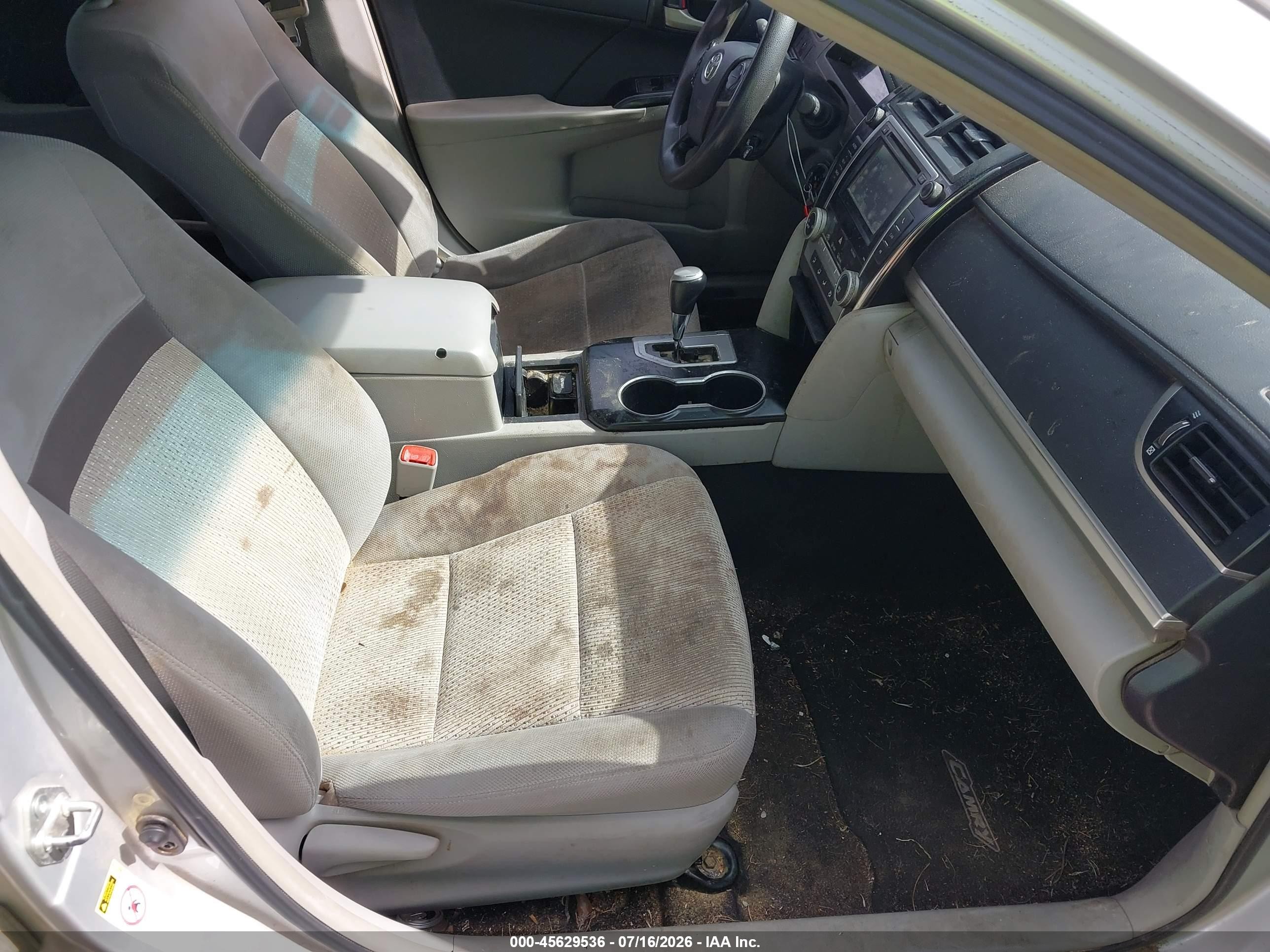 2013 Toyota Camry Le Silver vin: 4T4BF1FK8DR286928