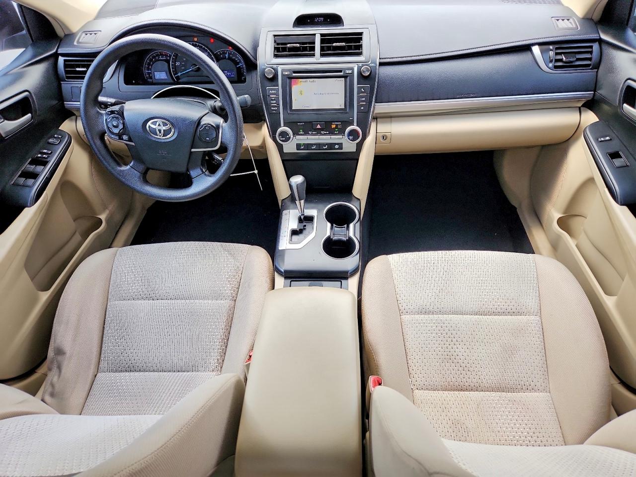 2013 Toyota Camry Le Белый vin: 4T4BF1FK8DR295970