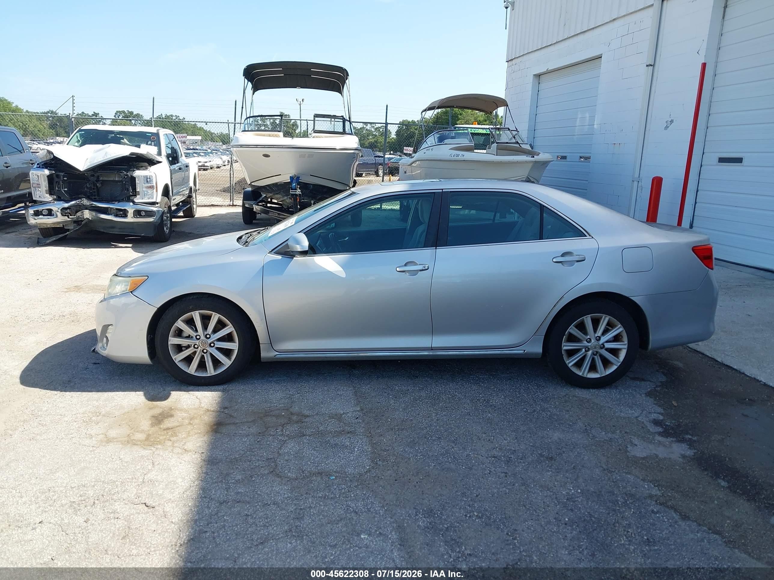2013 Toyota Camry Xle Silver vin: 4T4BF1FK8DR313125