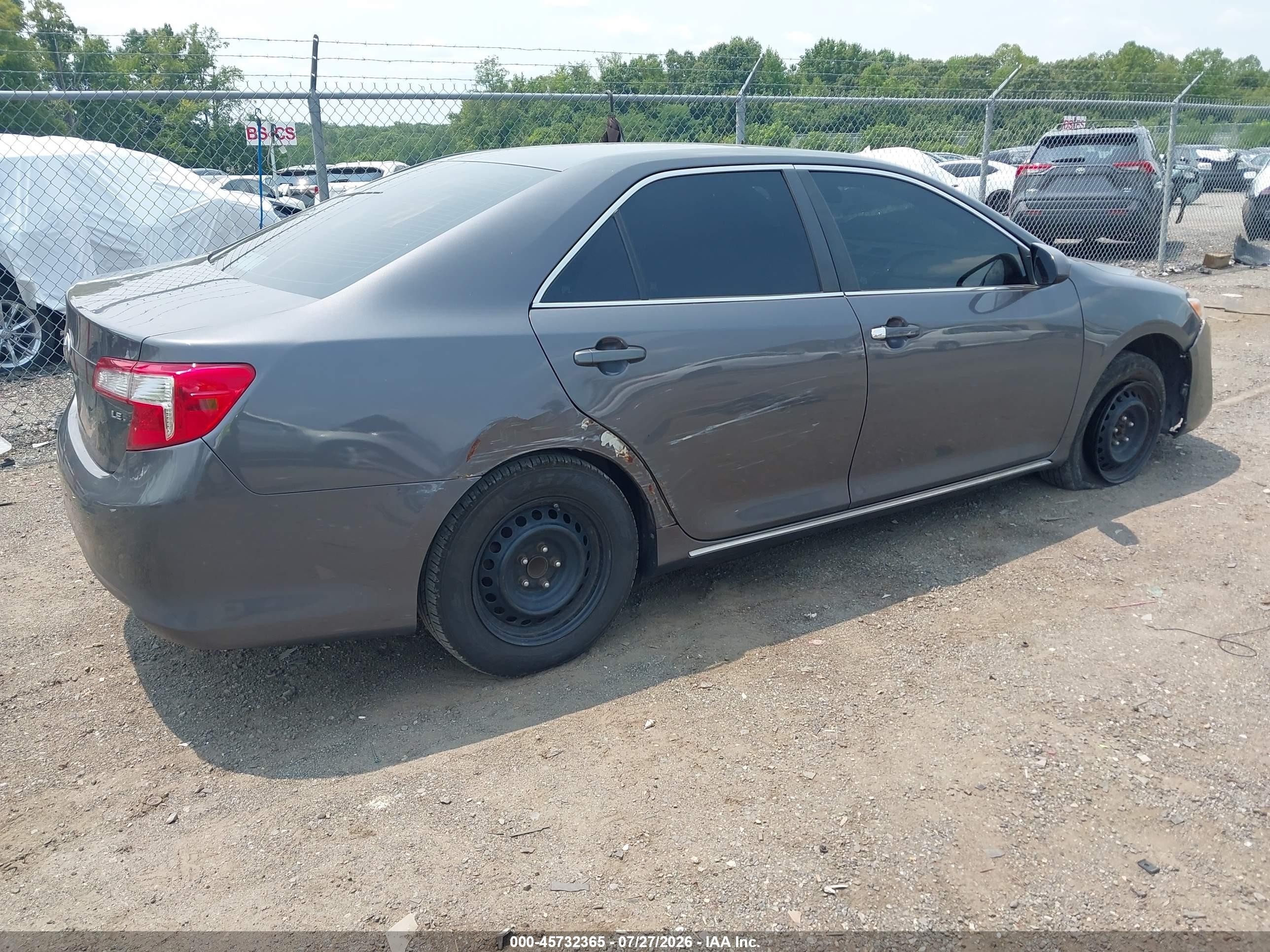 2013 Toyota Camry Le Серый vin: 4T4BF1FK8DR328529