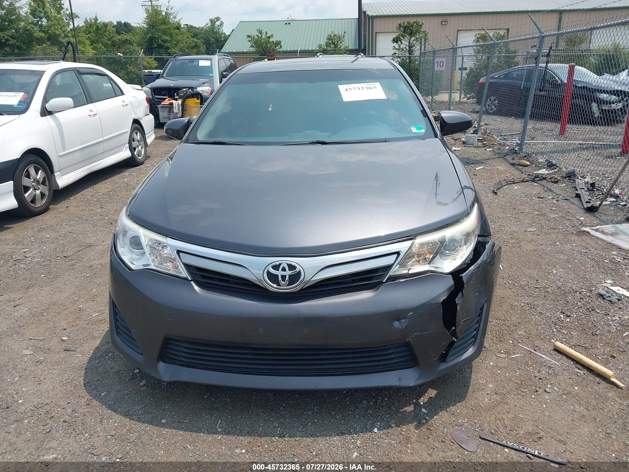 2013 Toyota Camry Le Серый vin: 4T4BF1FK8DR328529