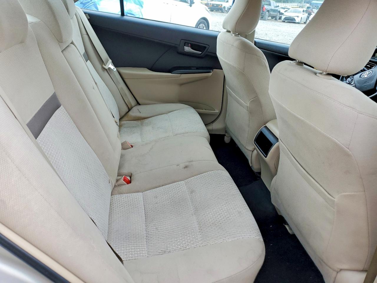 2013 Toyota Camry Le Tan vin: 4T4BF1FK8DR334220