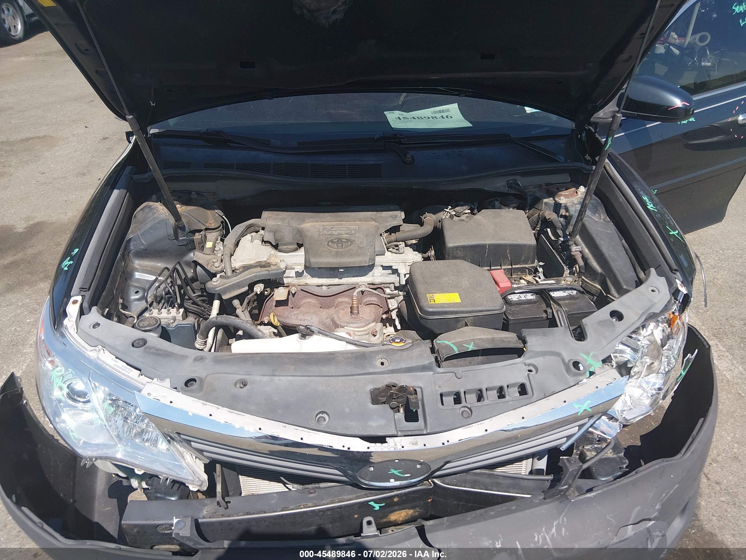 2014 Toyota Camry Le Gray vin: 4T4BF1FK8ER341962