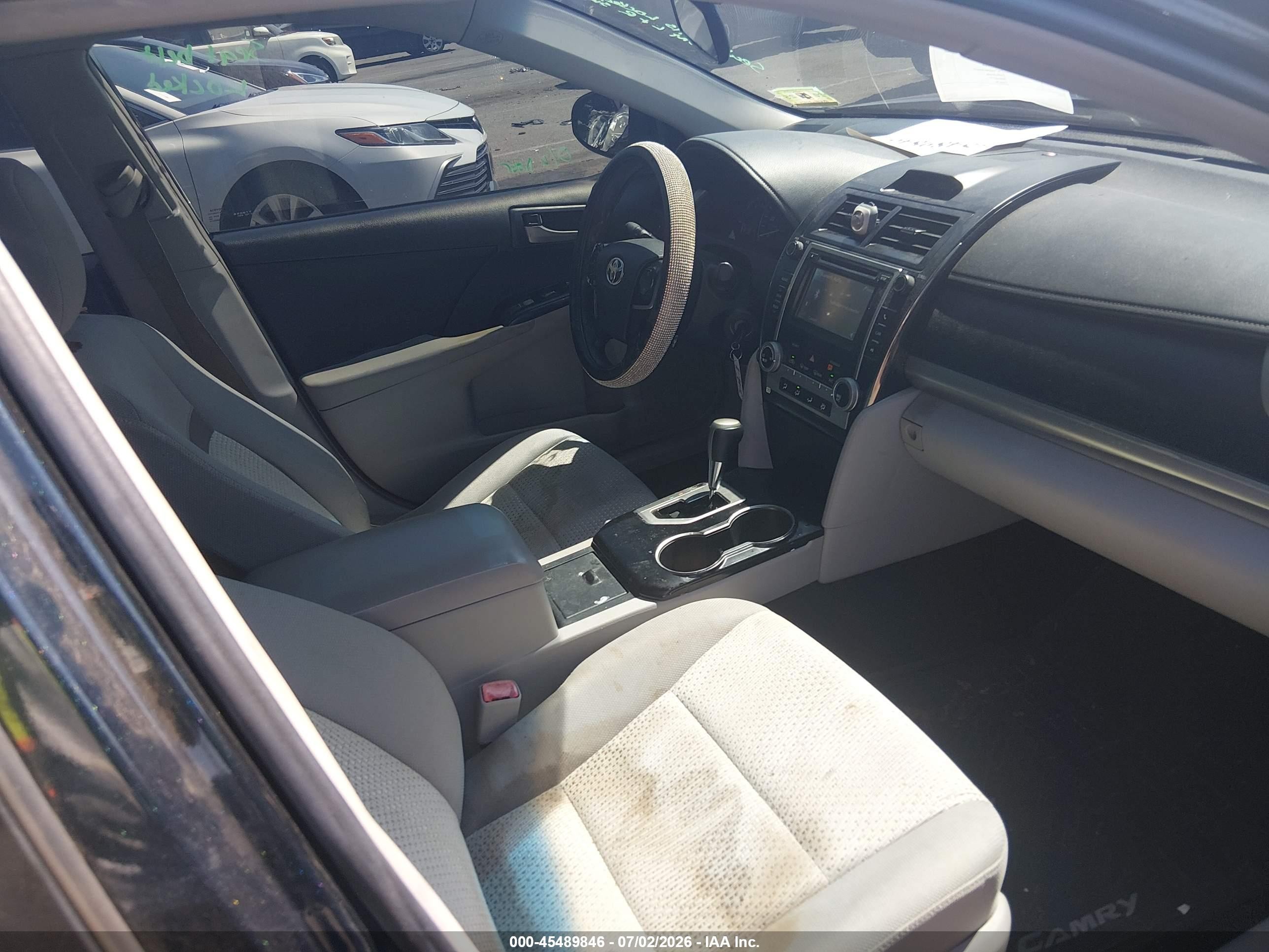 2014 Toyota Camry Le Gray vin: 4T4BF1FK8ER341962