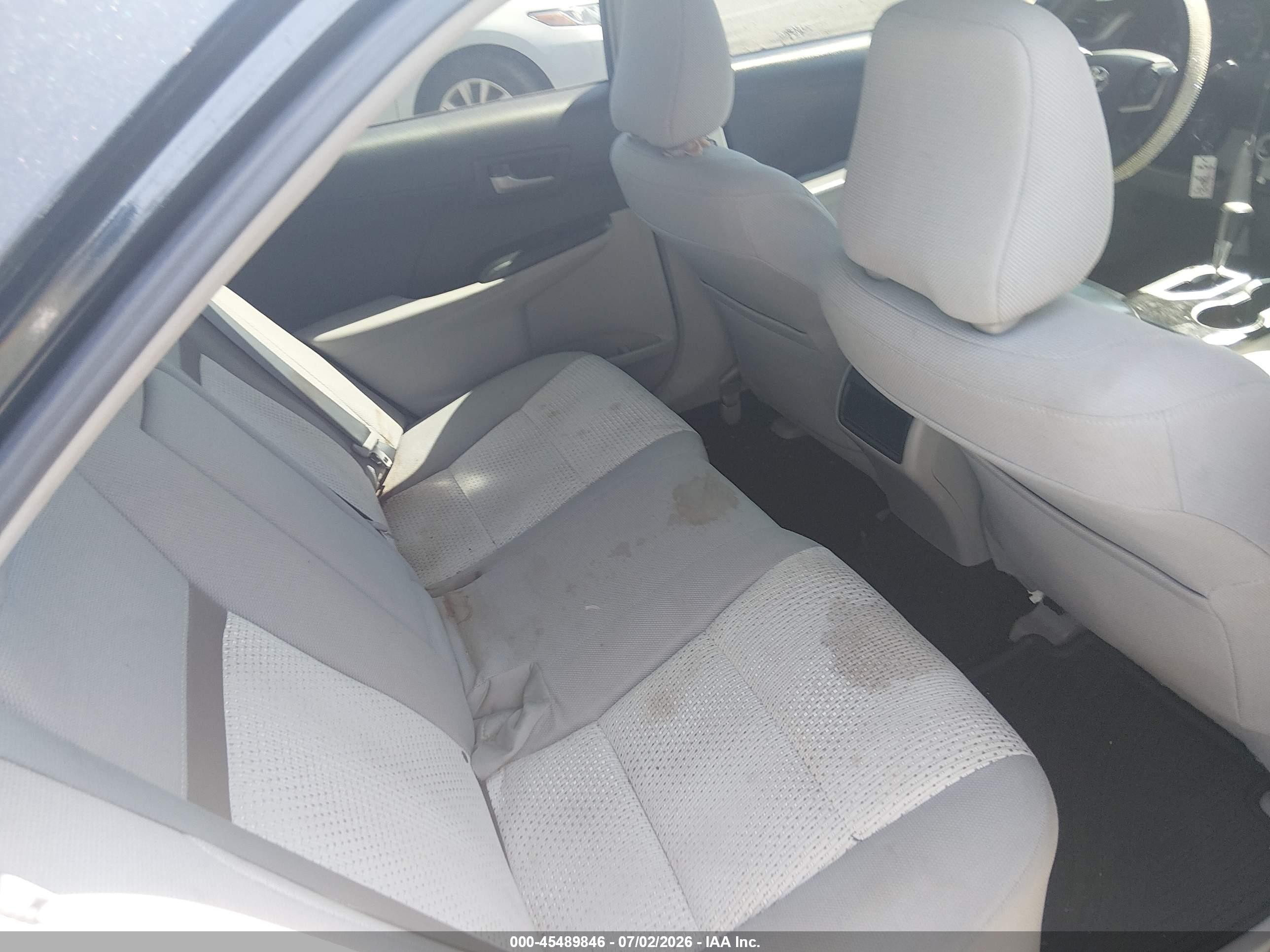 2014 Toyota Camry Le Gray vin: 4T4BF1FK8ER341962
