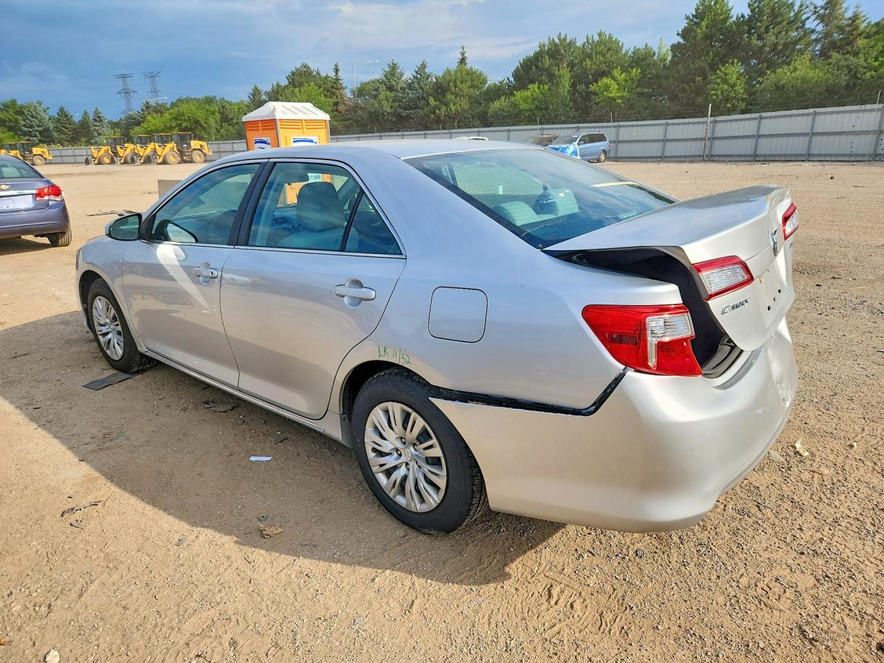 2014 Toyota Camry Le Silver vin: 4T4BF1FK8ER351181