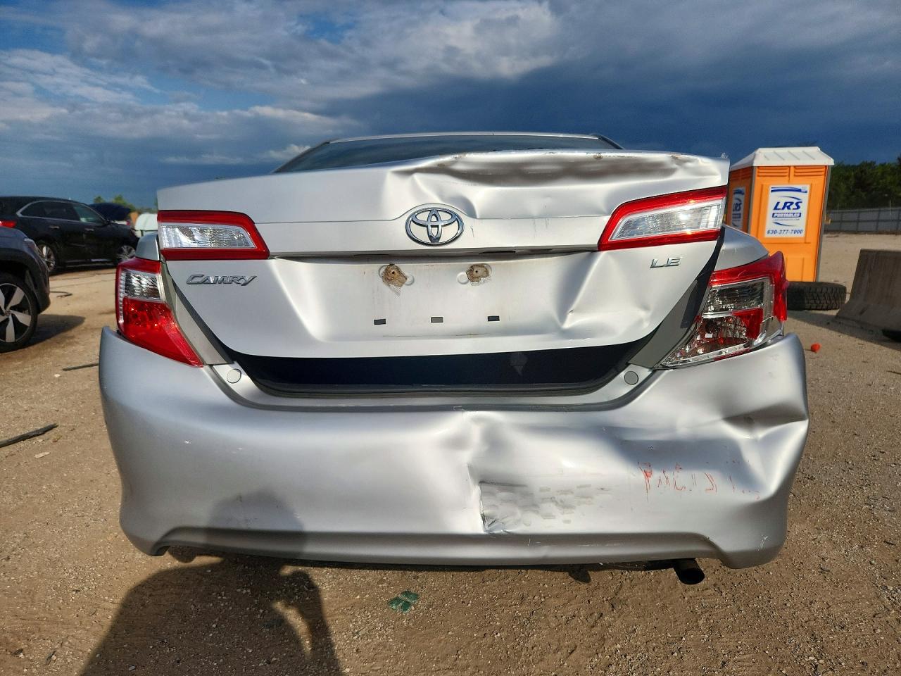 2014 Toyota Camry Le Silver vin: 4T4BF1FK8ER351181