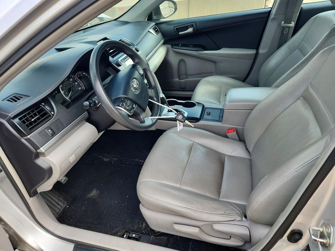 2014 Toyota Camry Le Silver vin: 4T4BF1FK8ER351181