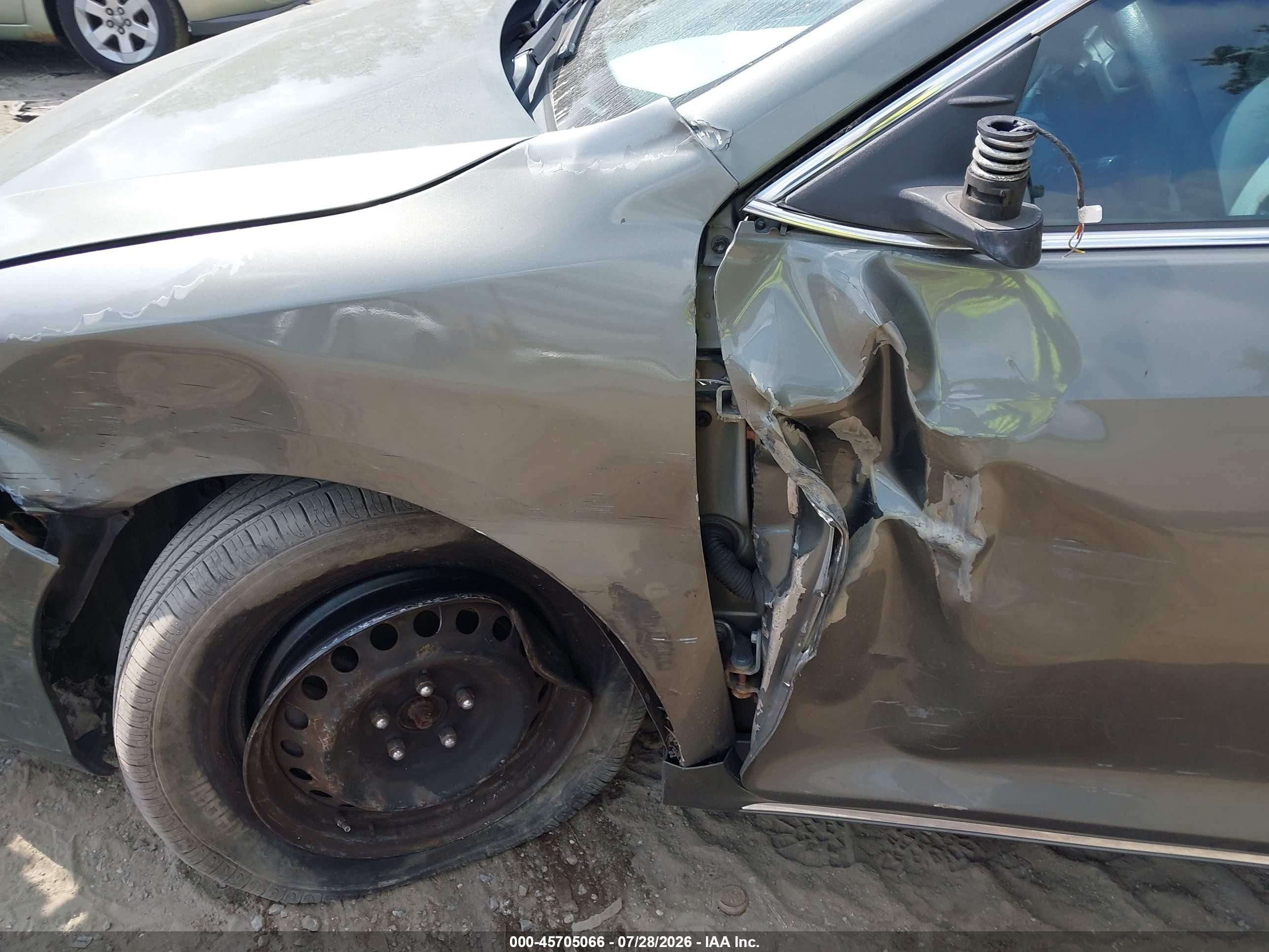 2014 Toyota Camry Le Зеленый vin: 4T4BF1FK8ER353108