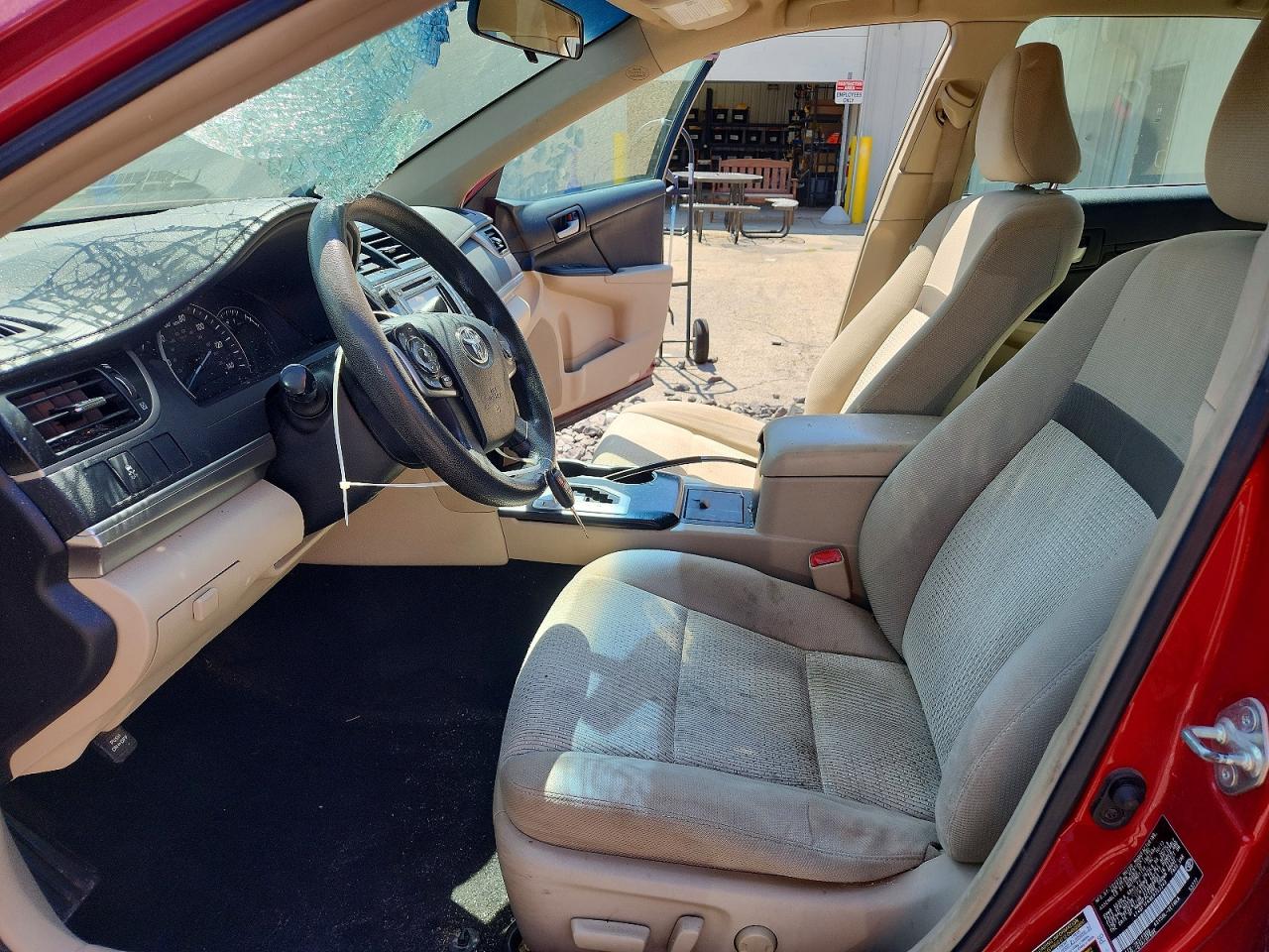 2014 Toyota Camry Le Red vin: 4T4BF1FK8ER353349
