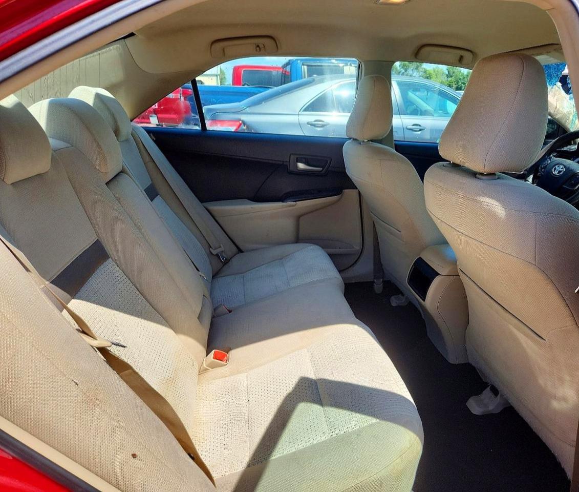 2014 Toyota Camry Le Red vin: 4T4BF1FK8ER353349
