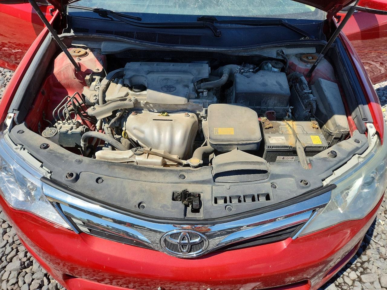 2014 Toyota Camry Le Red vin: 4T4BF1FK8ER353349